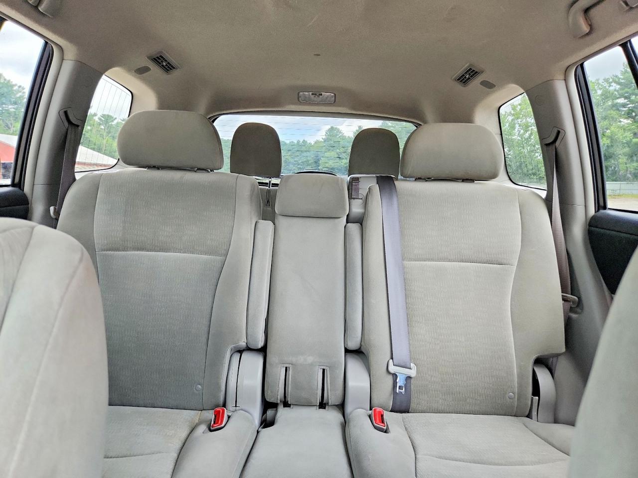 2013 Toyota Highlander Plus Серебряный vin: 5TDBK3EH3DS207584