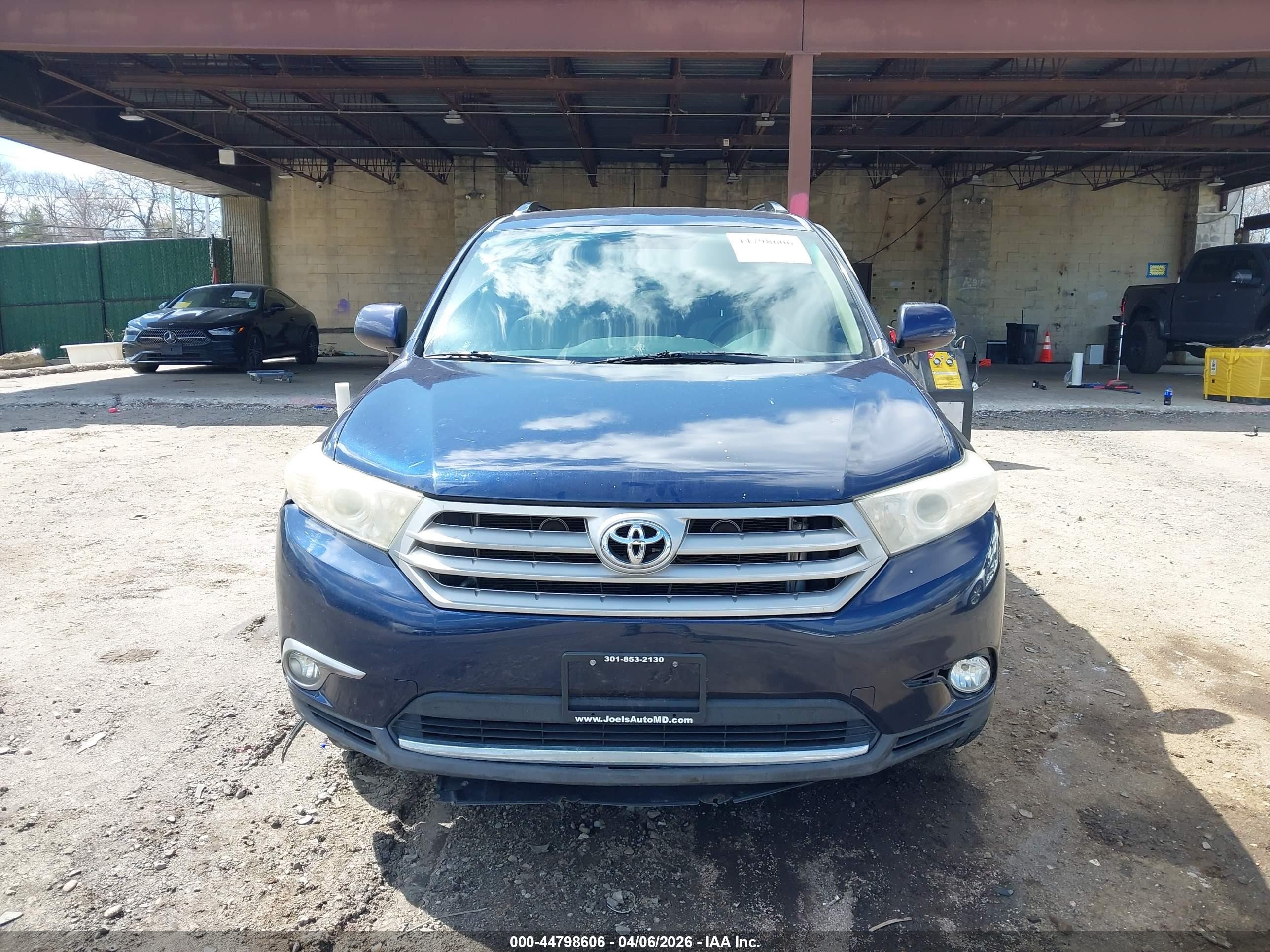 2013 Toyota Highlander Base Plus V6 Blue vin: 5TDBK3EH3DS211408