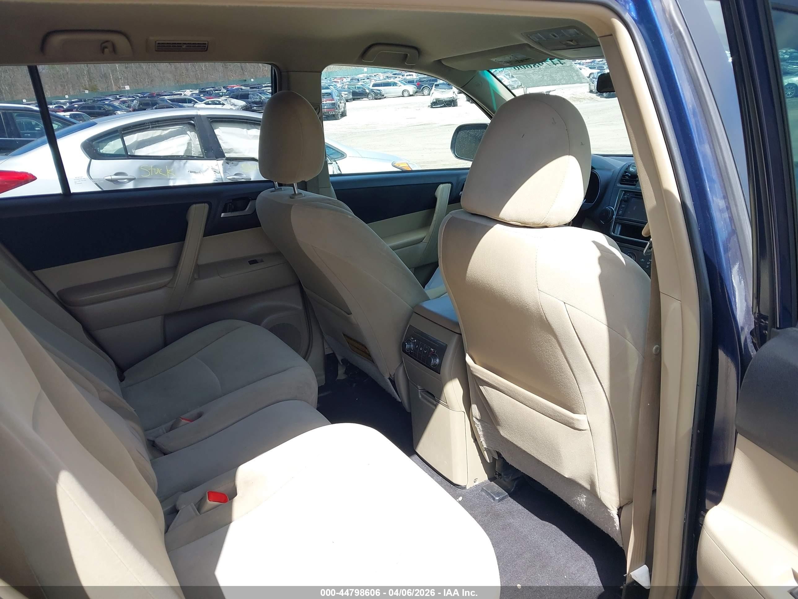 2013 Toyota Highlander Base Plus V6 Blue vin: 5TDBK3EH3DS211408