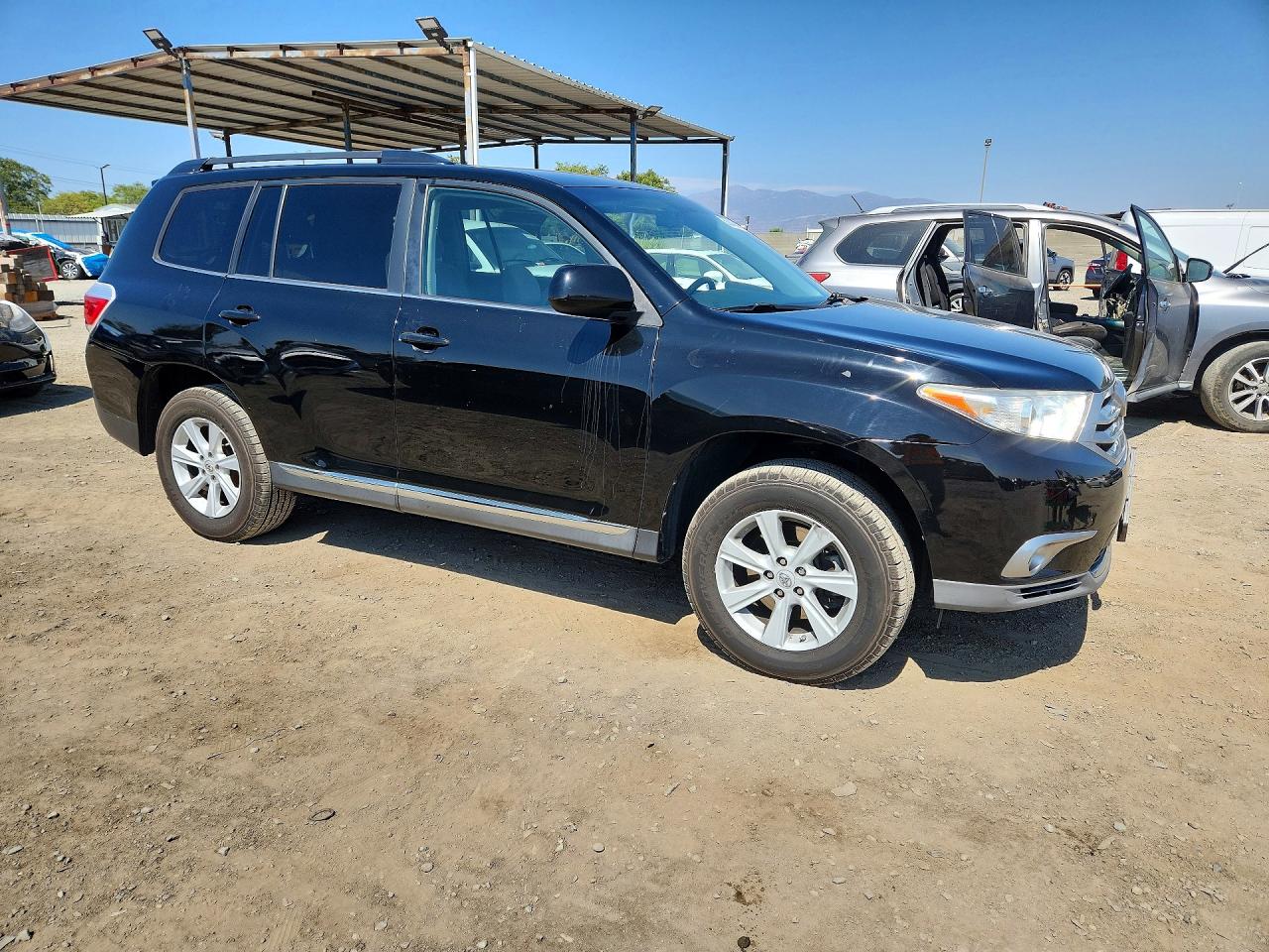 2013 Toyota Highlander Plus Black vin: 5TDBK3EH3DS237474
