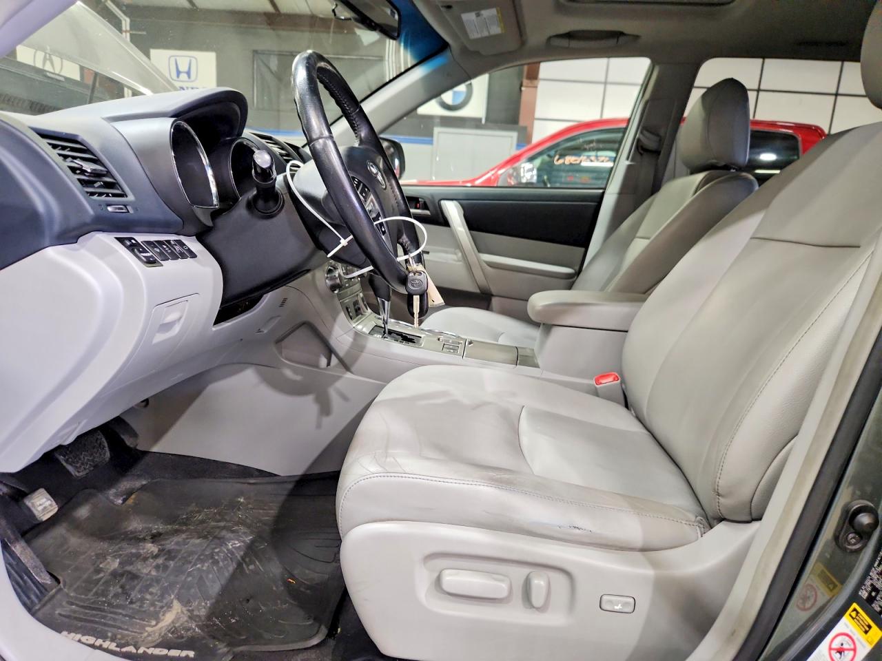 2013 Toyota Highlander Se Зеленый vin: 5TDBK3EH3DS267882