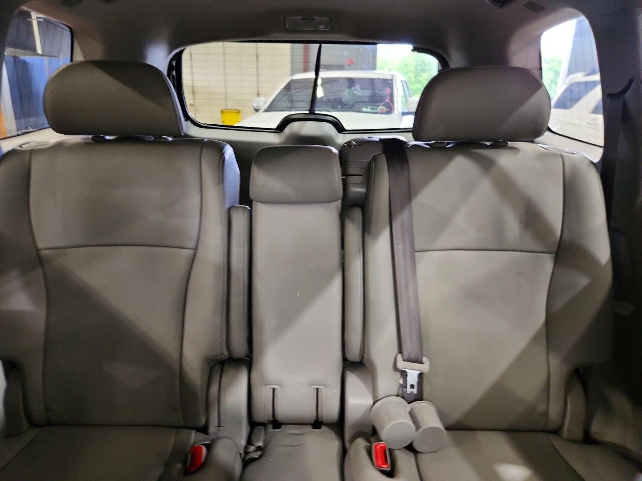 2013 Toyota Highlander Se Зеленый vin: 5TDBK3EH3DS267882
