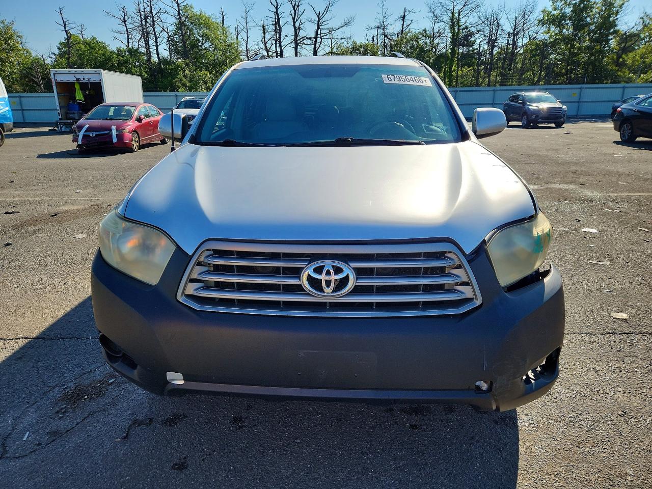 2010 Toyota Highlander Base Silver vin: 5TDBK3EH4AS005008