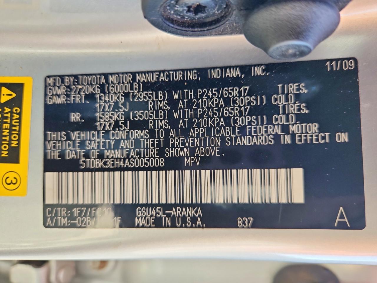 2010 Toyota Highlander Base Silver vin: 5TDBK3EH4AS005008