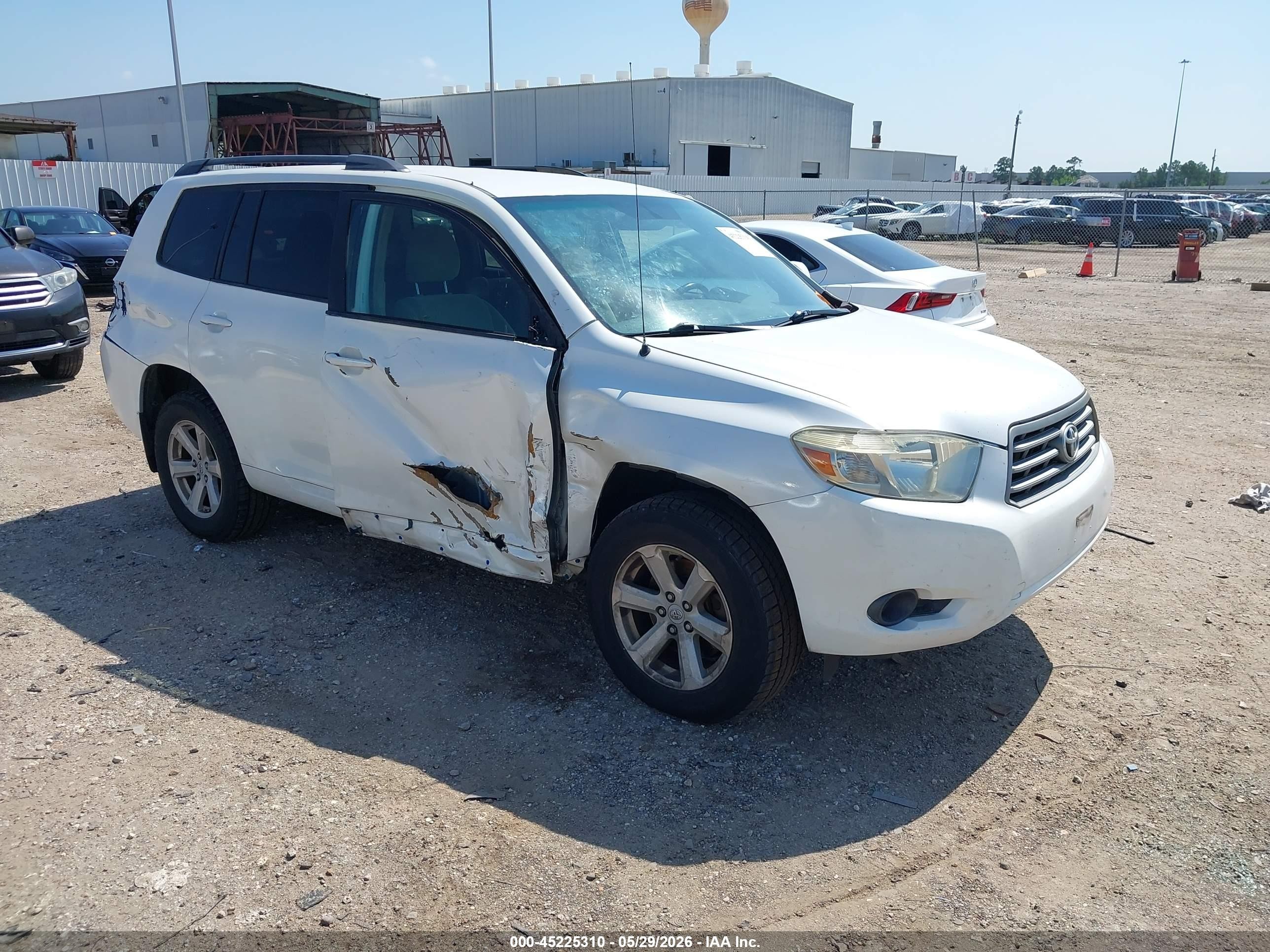 2010 Toyota Highlander Base V6 White vin: 5TDBK3EH4AS005574