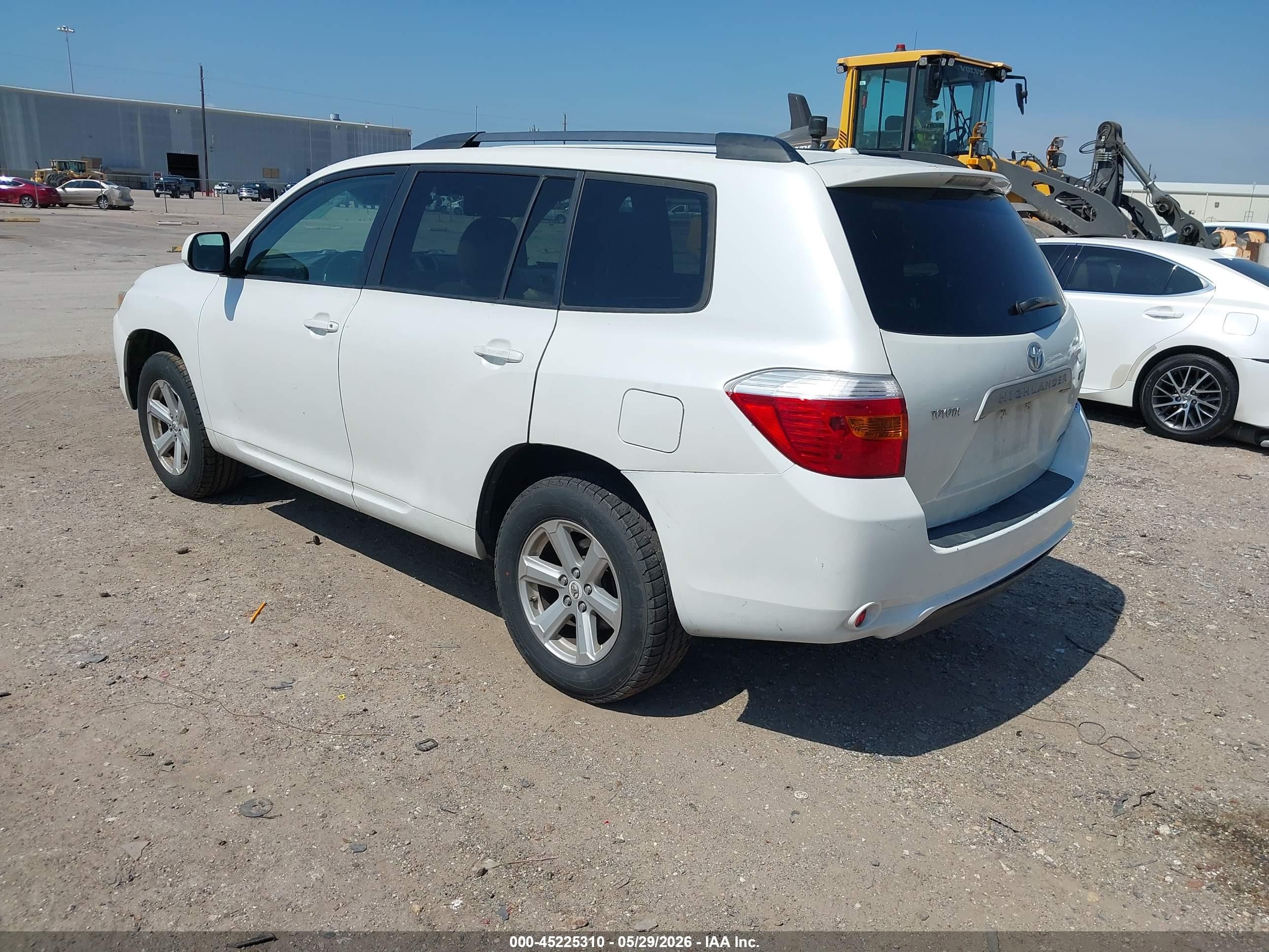2010 Toyota Highlander Base V6 White vin: 5TDBK3EH4AS005574