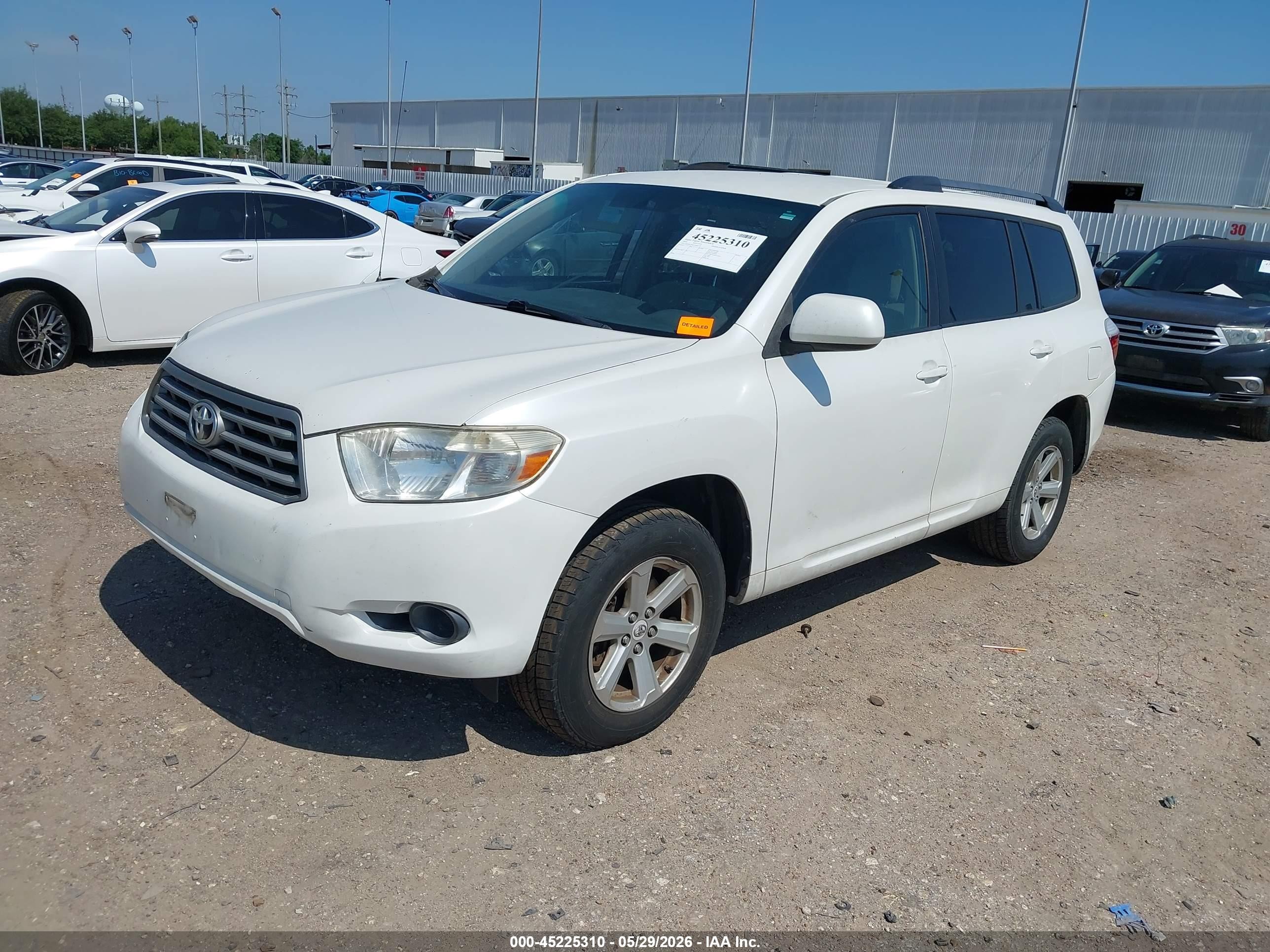 2010 Toyota Highlander Base V6 White vin: 5TDBK3EH4AS005574