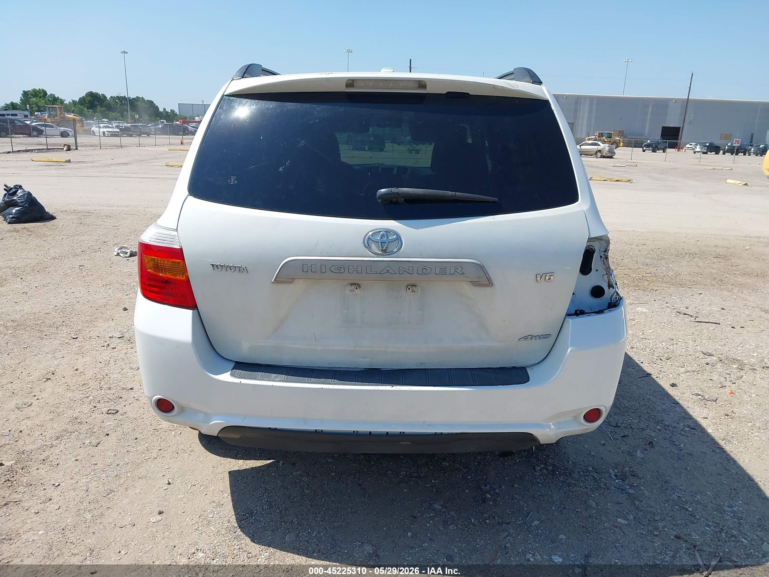 2010 Toyota Highlander Base V6 White vin: 5TDBK3EH4AS005574