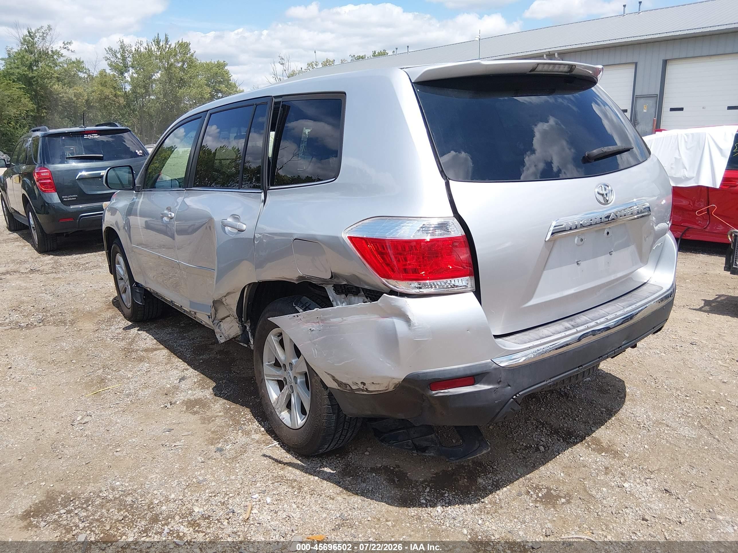 2011 Toyota Highlander Base V6 Silver vin: 5TDBK3EH4BS055697