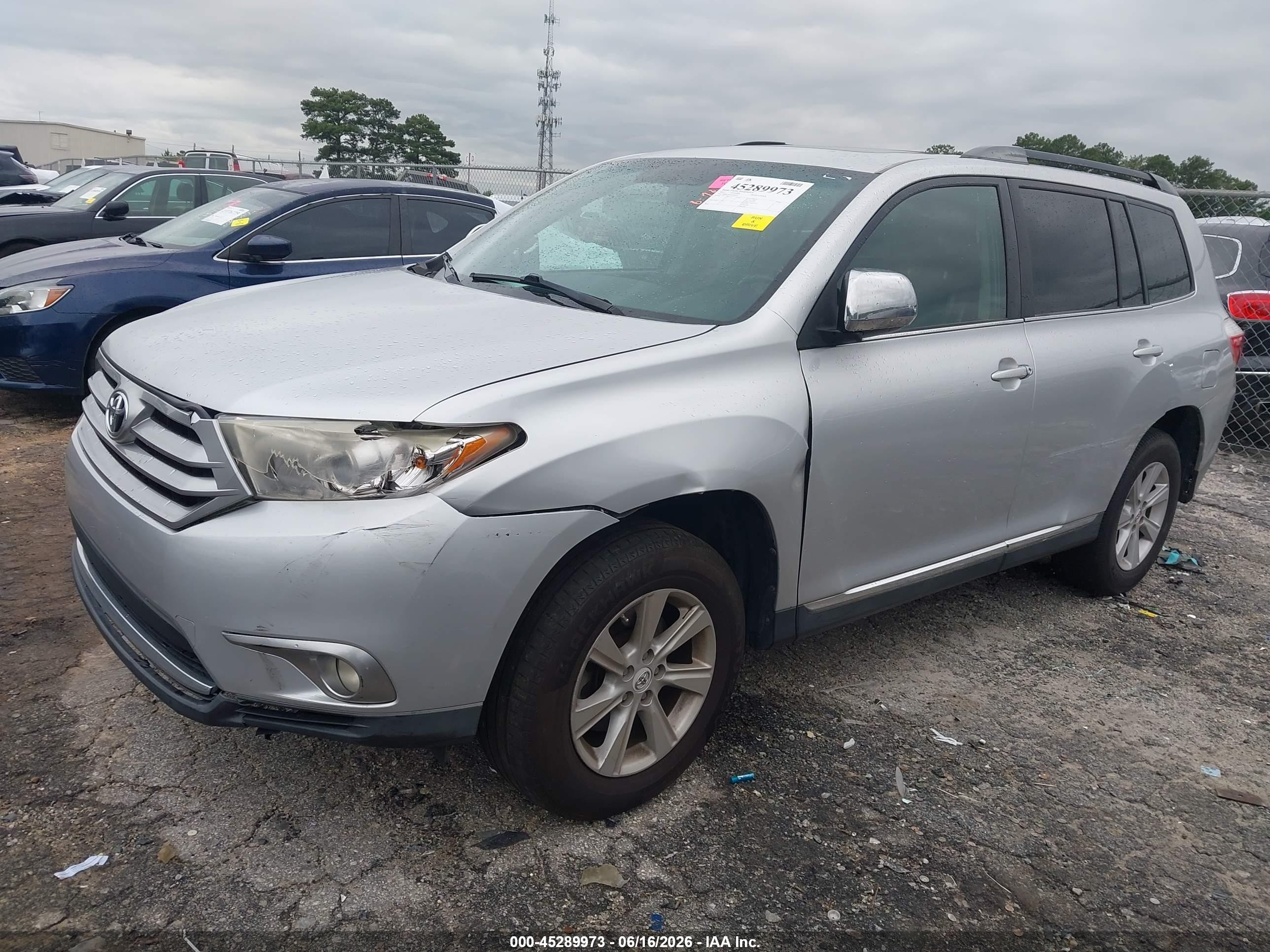 2011 Toyota Highlander Se V6 Серебряный vin: 5TDBK3EH4BS056851