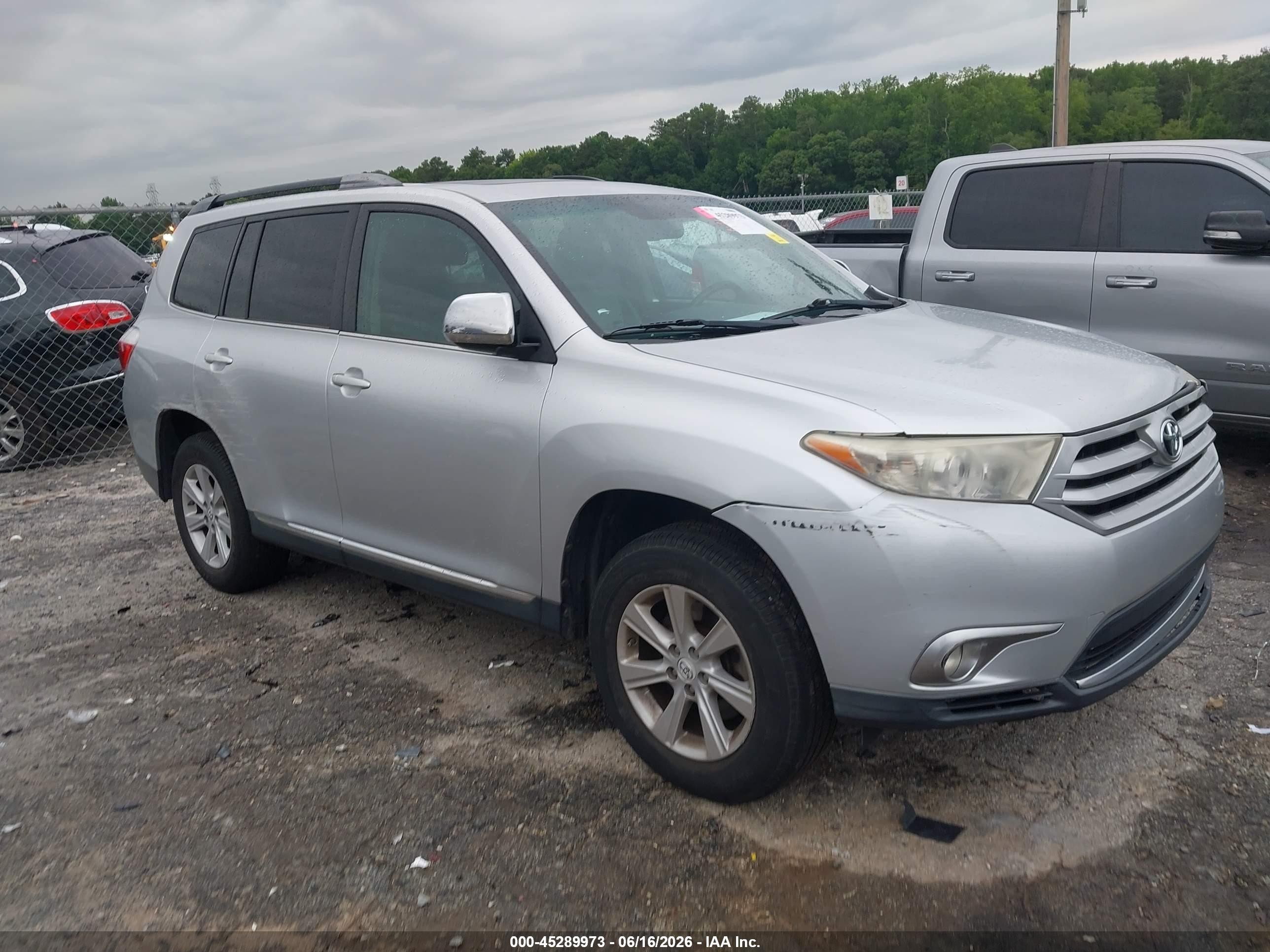 2011 Toyota Highlander Se V6 Серебряный vin: 5TDBK3EH4BS056851