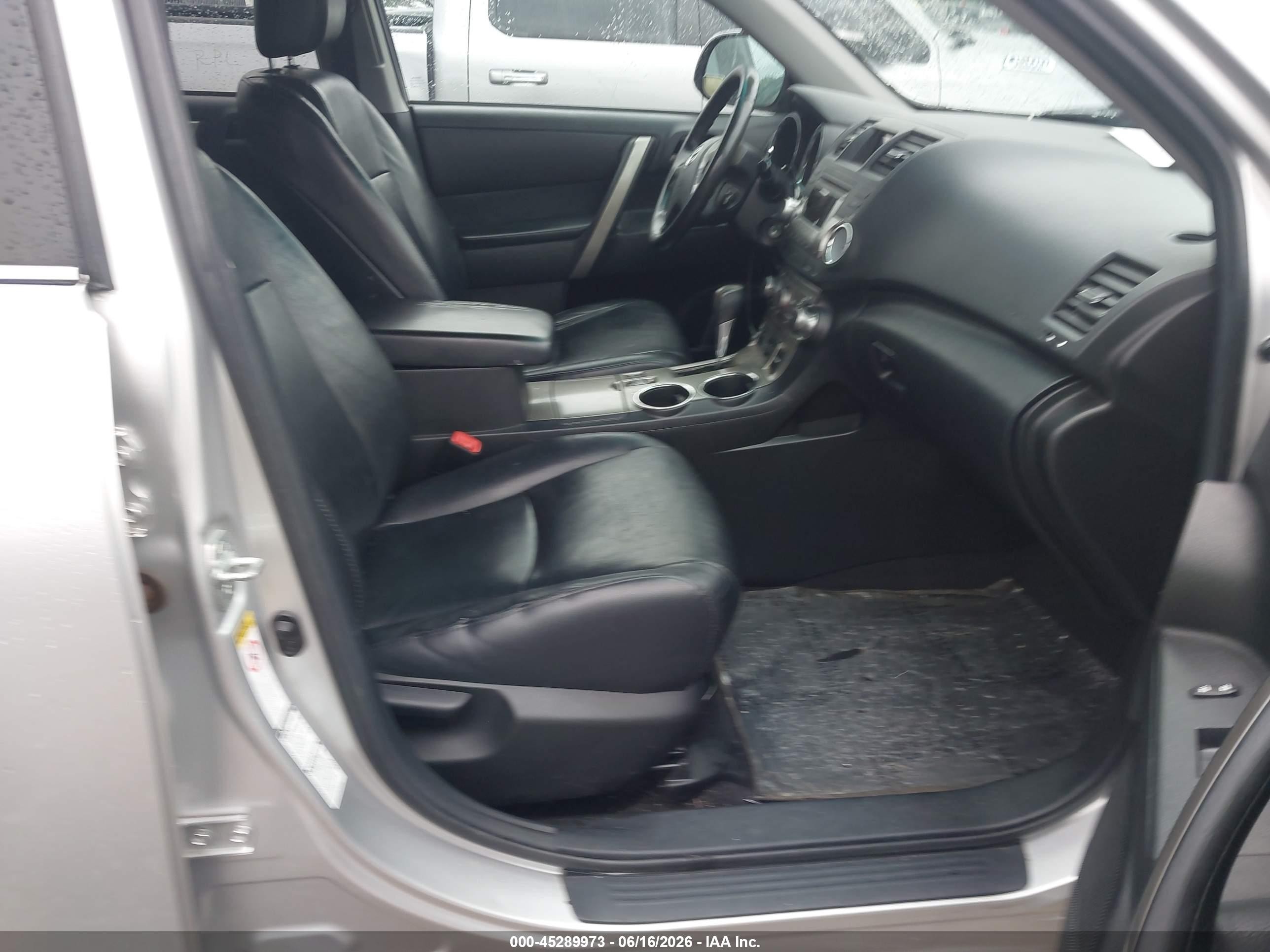 2011 Toyota Highlander Se V6 Серебряный vin: 5TDBK3EH4BS056851