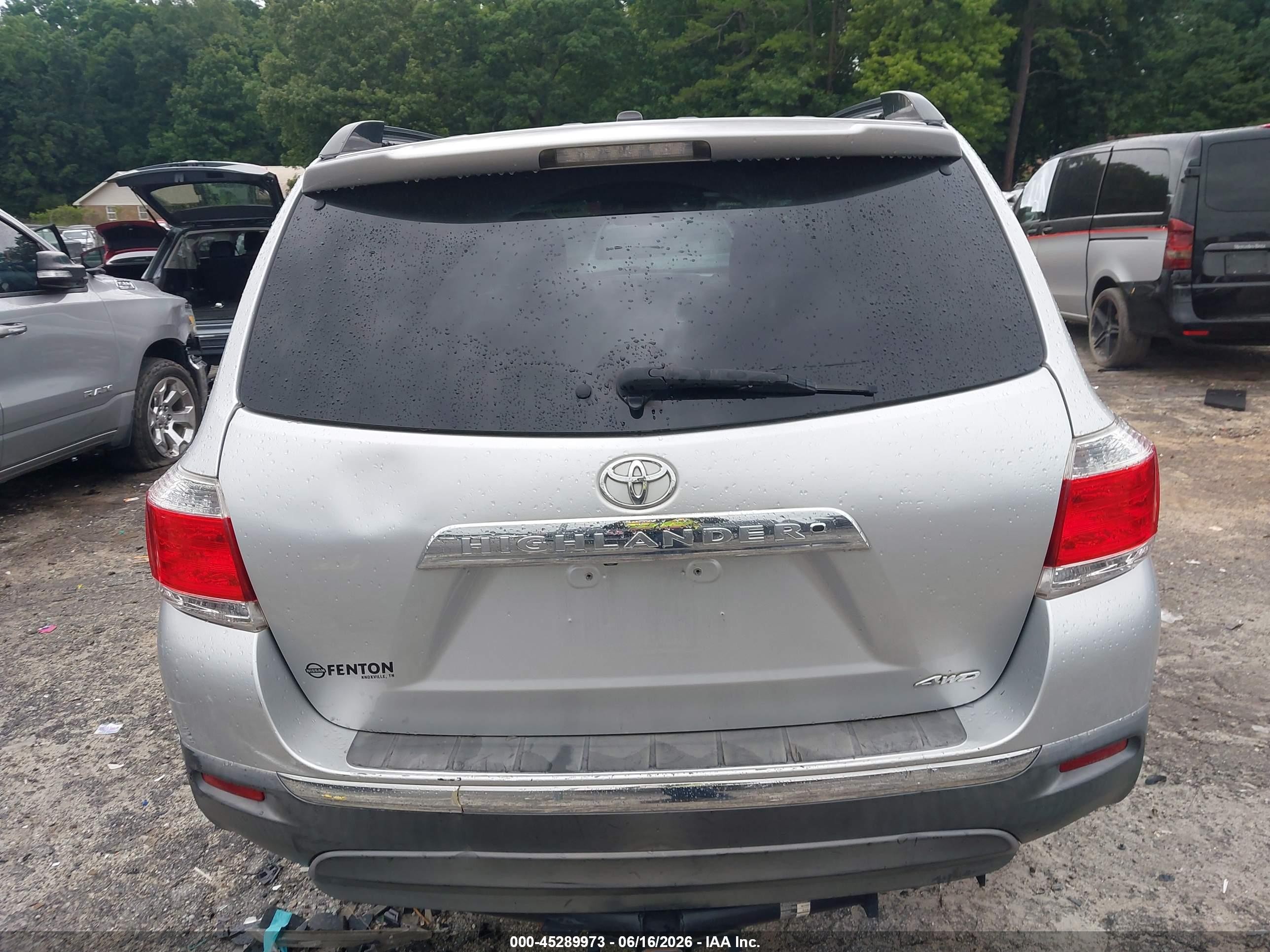 2011 Toyota Highlander Se V6 Серебряный vin: 5TDBK3EH4BS056851