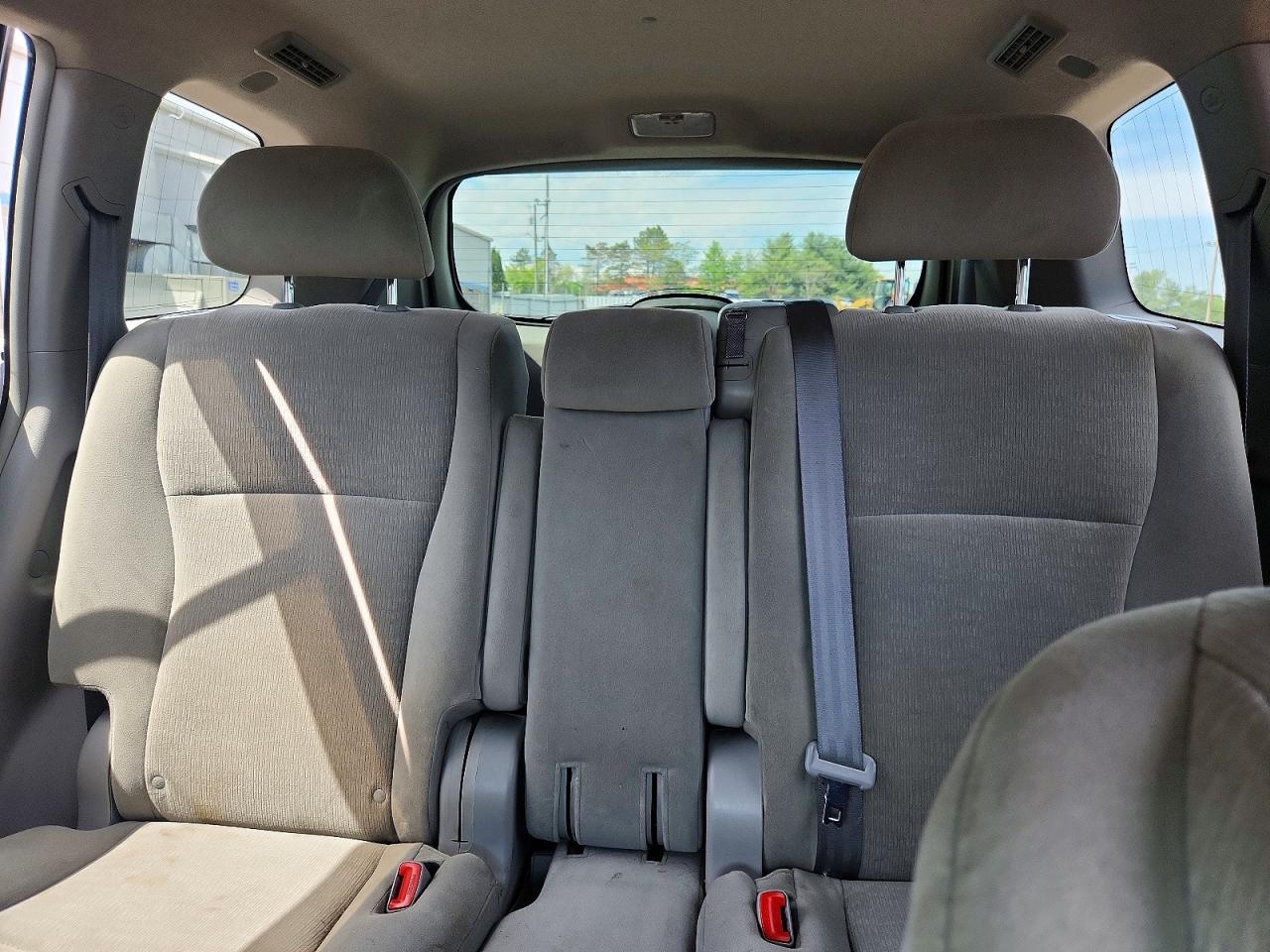2011 Toyota Highlander Base Silver vin: 5TDBK3EH4BS065890