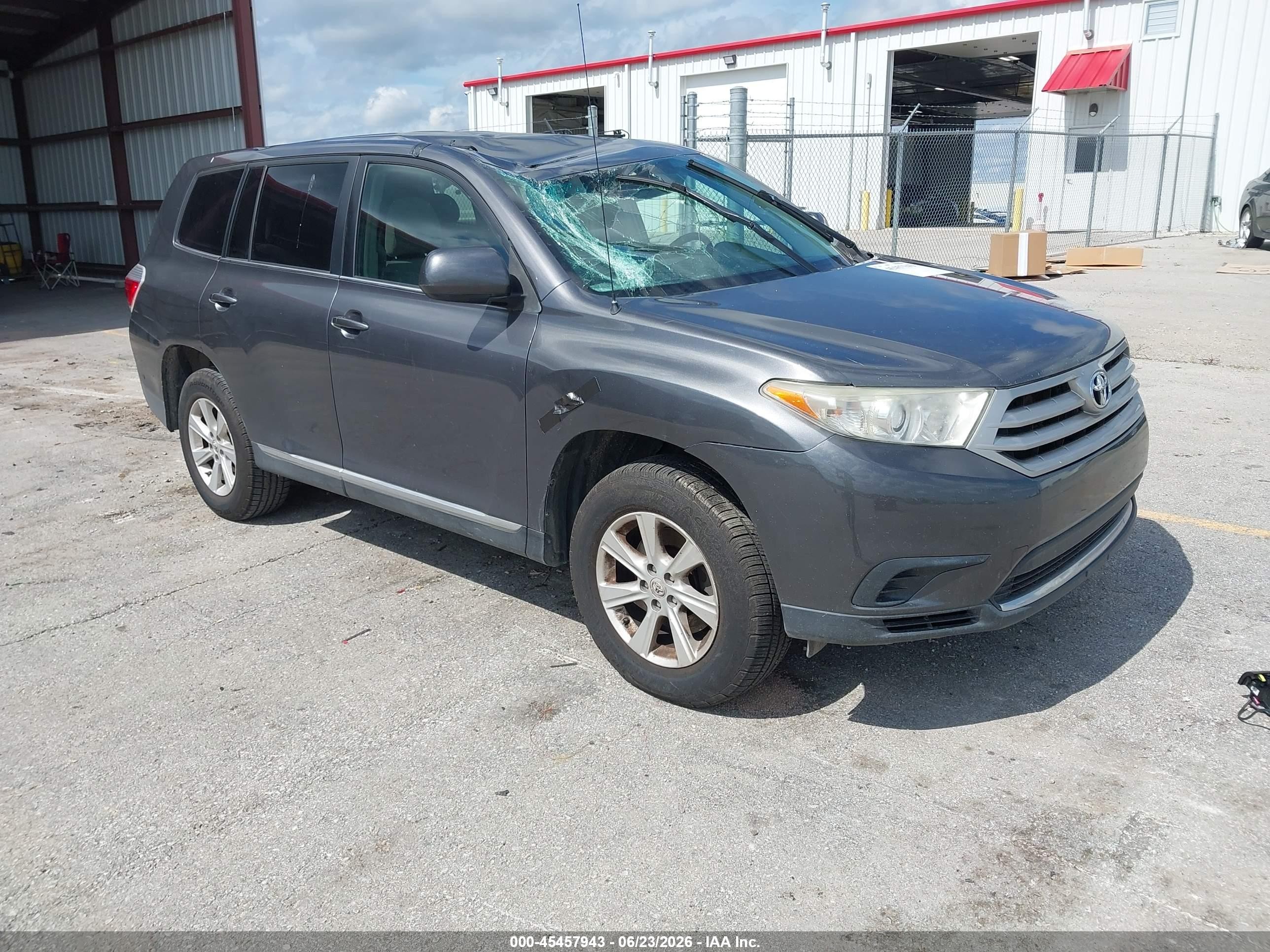 2011 Toyota Highlander Base V6 Gray vin: 5TDBK3EH4BS071138