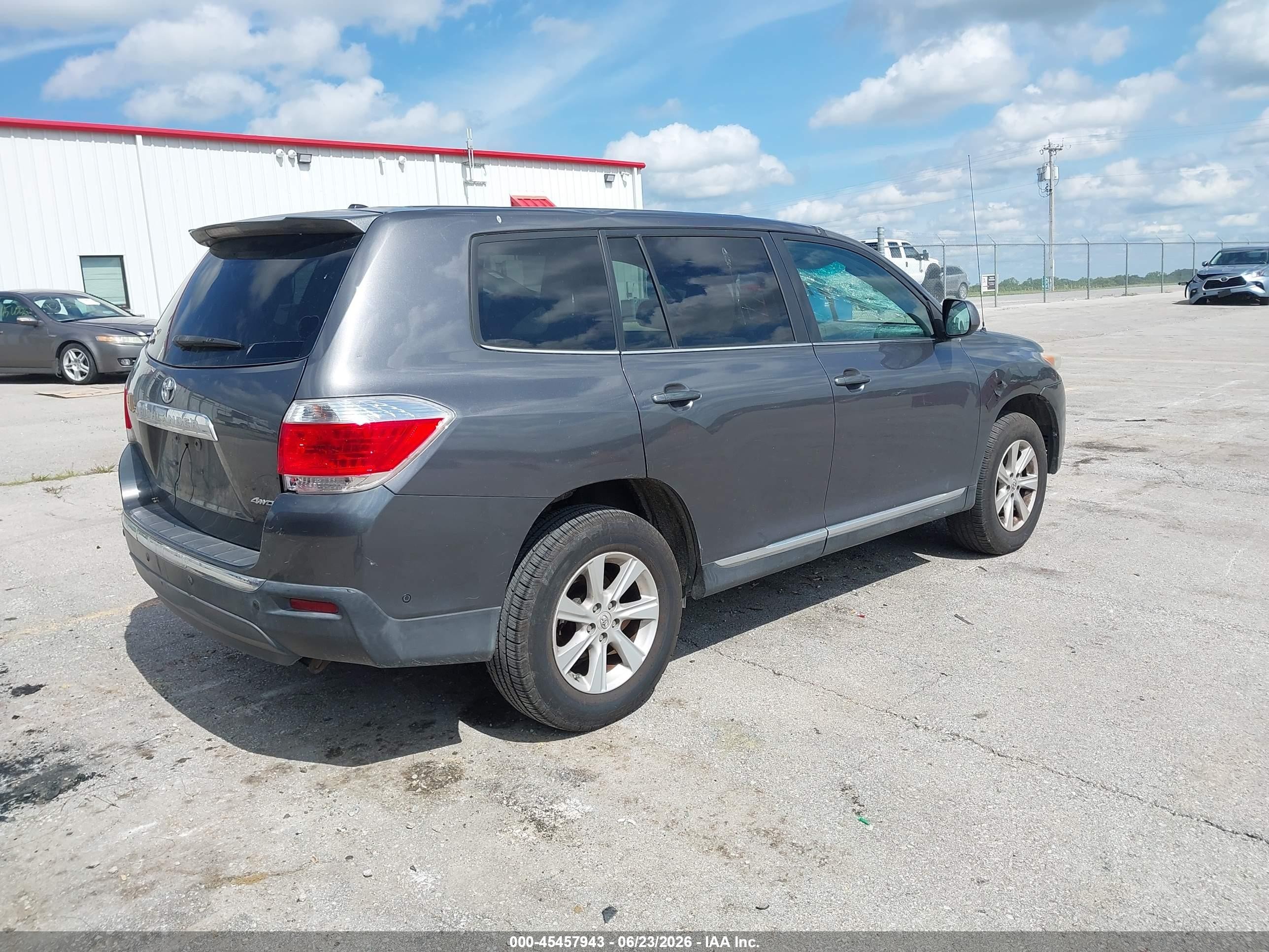 2011 Toyota Highlander Base V6 Gray vin: 5TDBK3EH4BS071138
