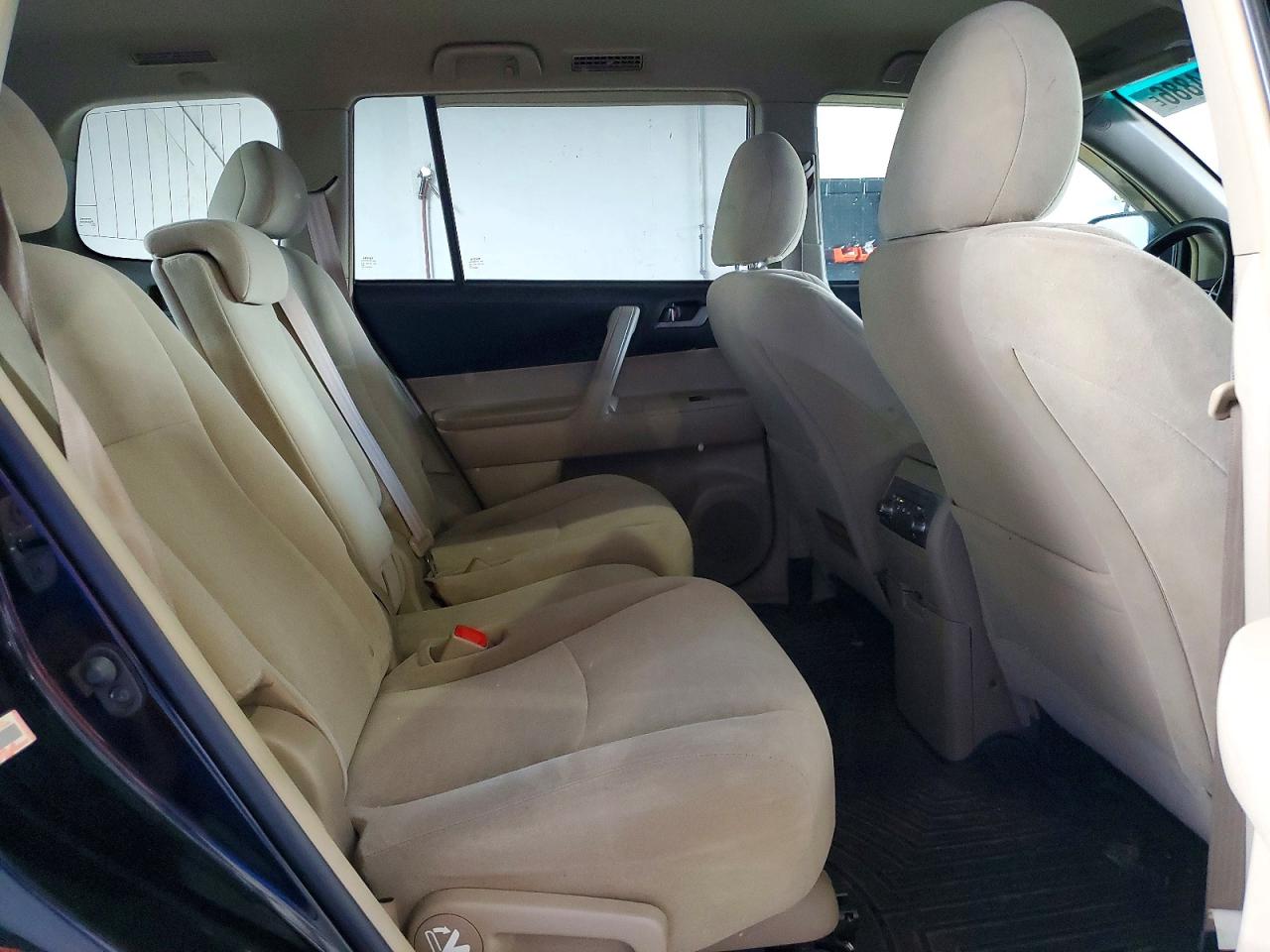 2011 Toyota Highlander Base Black vin: 5TDBK3EH4BS077389
