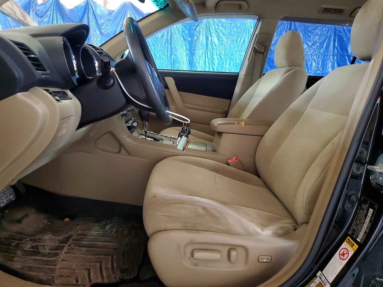 2011 Toyota Highlander Base Black vin: 5TDBK3EH4BS077389