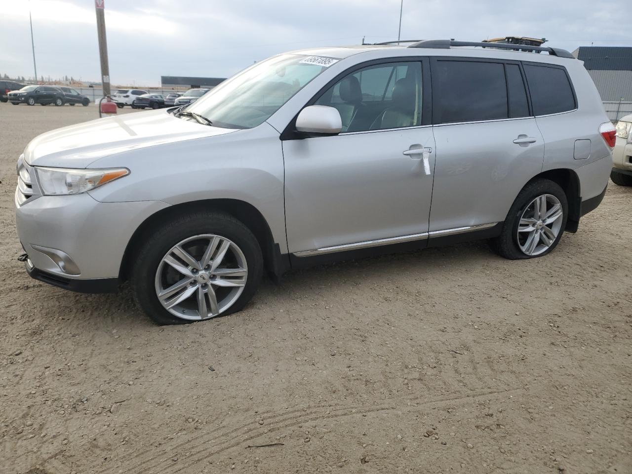 2011 Toyota Highlander Base Silver vin: 5TDBK3EH4BS089235
