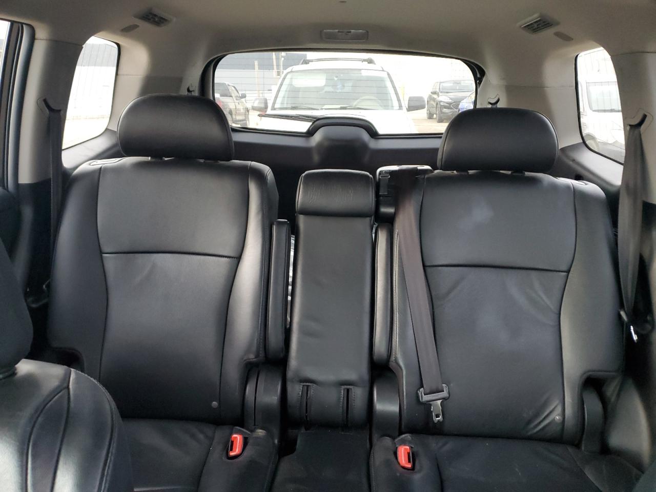 2011 Toyota Highlander Base Silver vin: 5TDBK3EH4BS089235