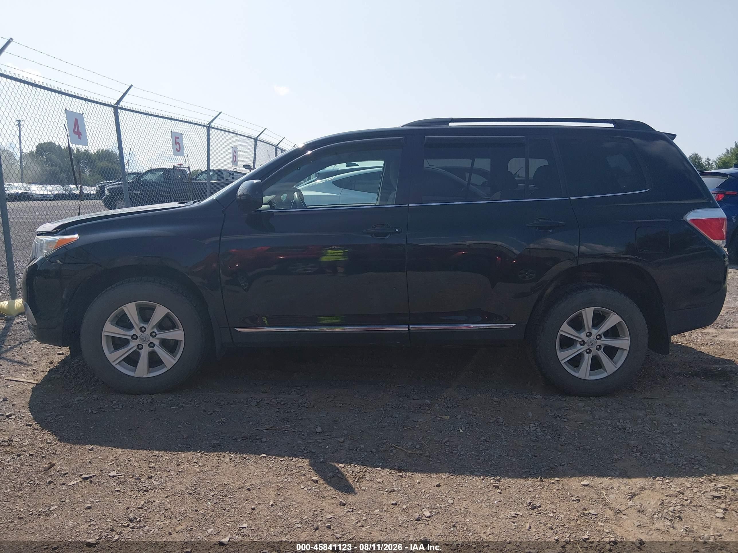 2011 Toyota Highlander Base V6 Black vin: 5TDBK3EH4BS090014