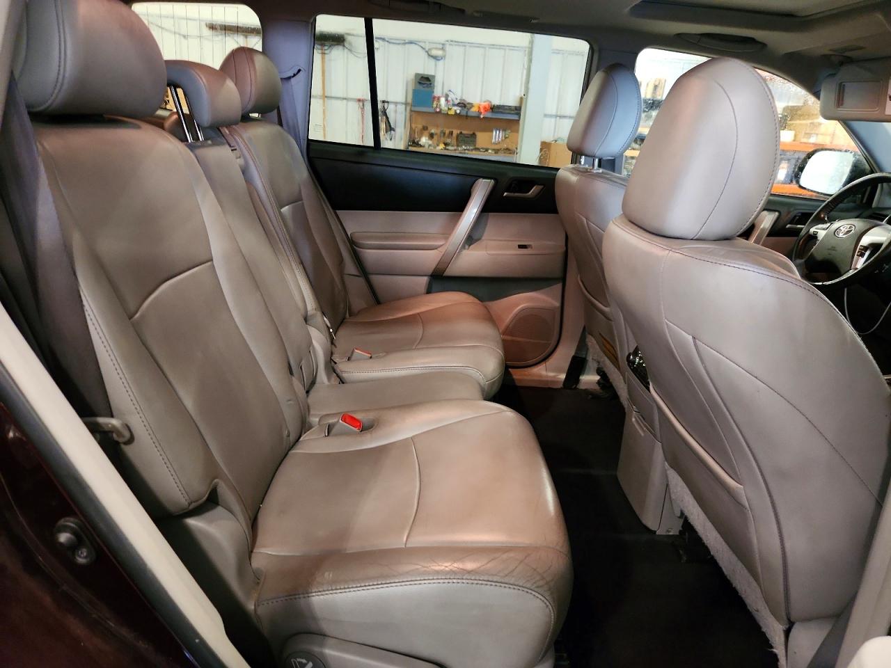 2012 Toyota Highlander Se Burgundy vin: 5TDBK3EH4CS093318