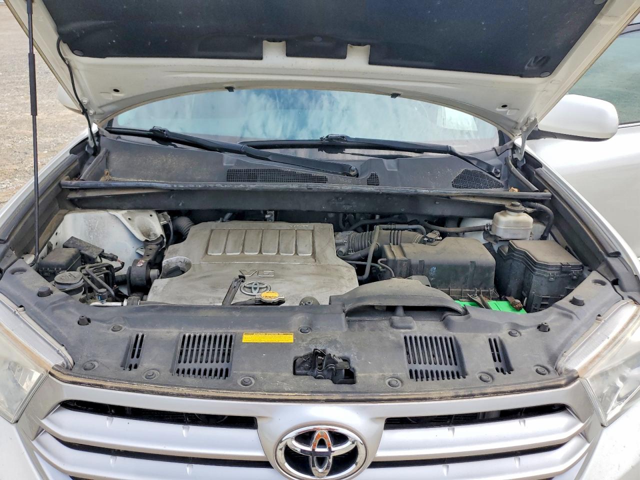 2012 Toyota Highlander Se White vin: 5TDBK3EH4CS112014