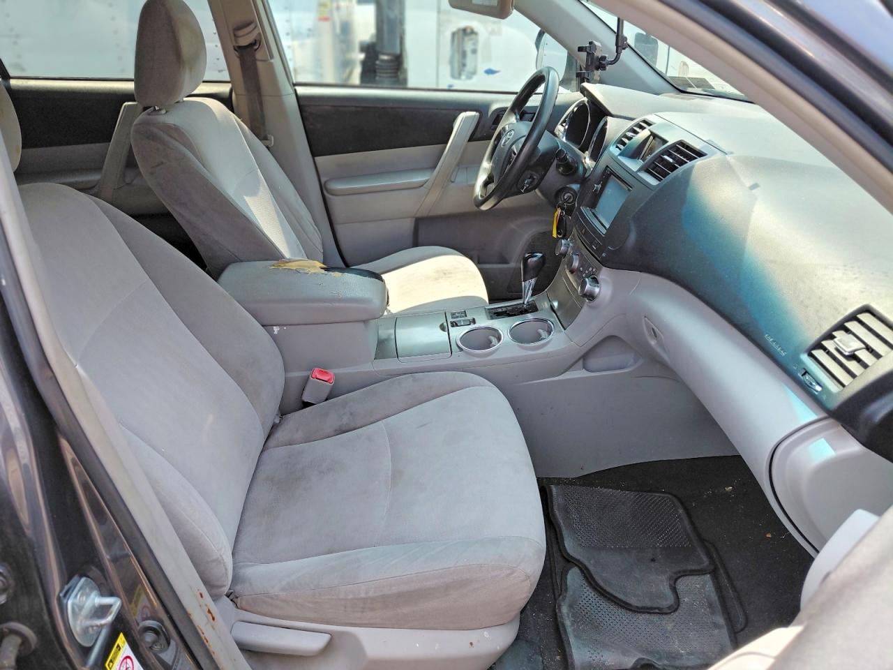 2012 Toyota Highlander Base Серый vin: 5TDBK3EH4CS133719