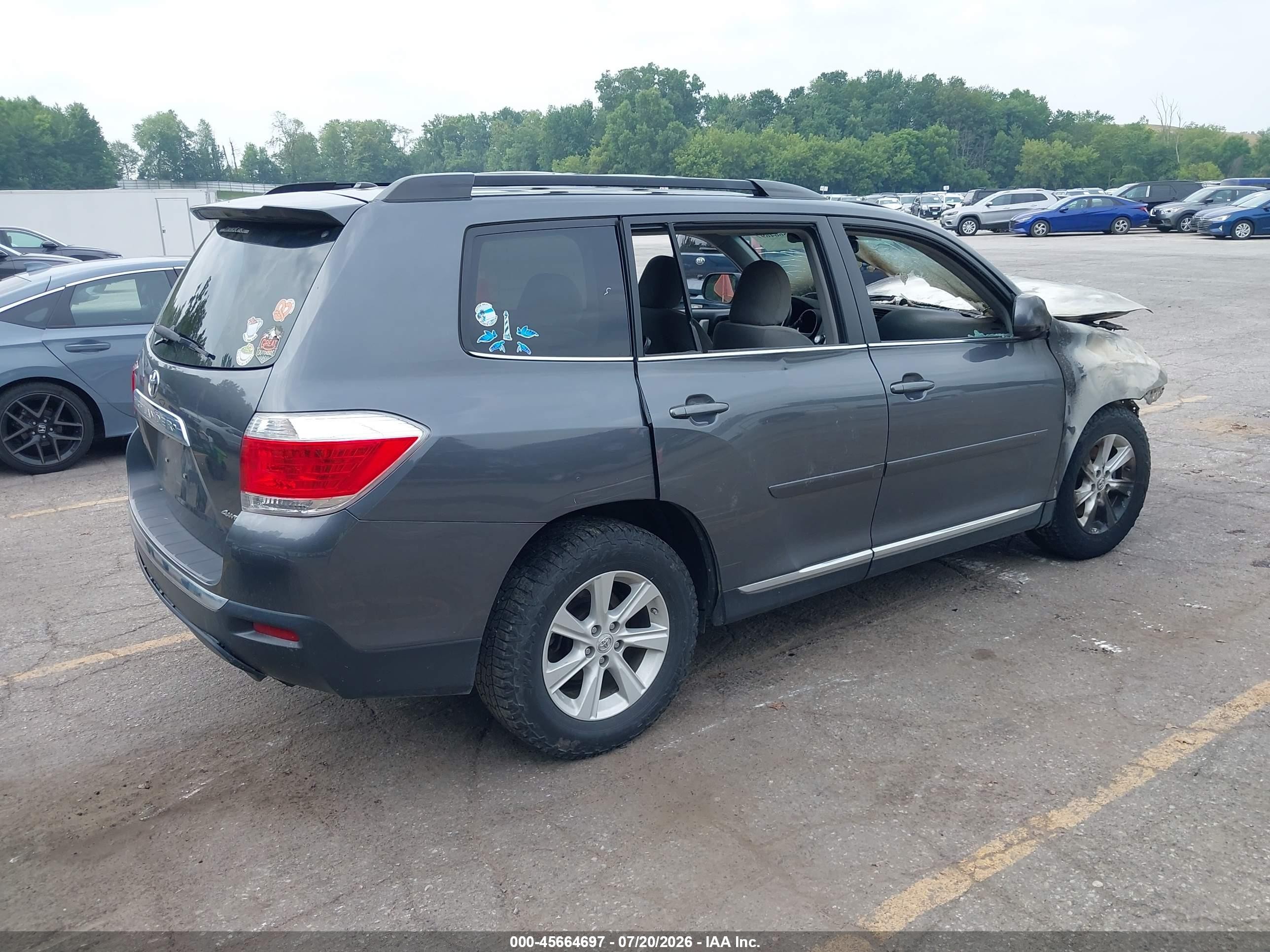 2012 Toyota Highlander Base V6 Gray vin: 5TDBK3EH4CS135230