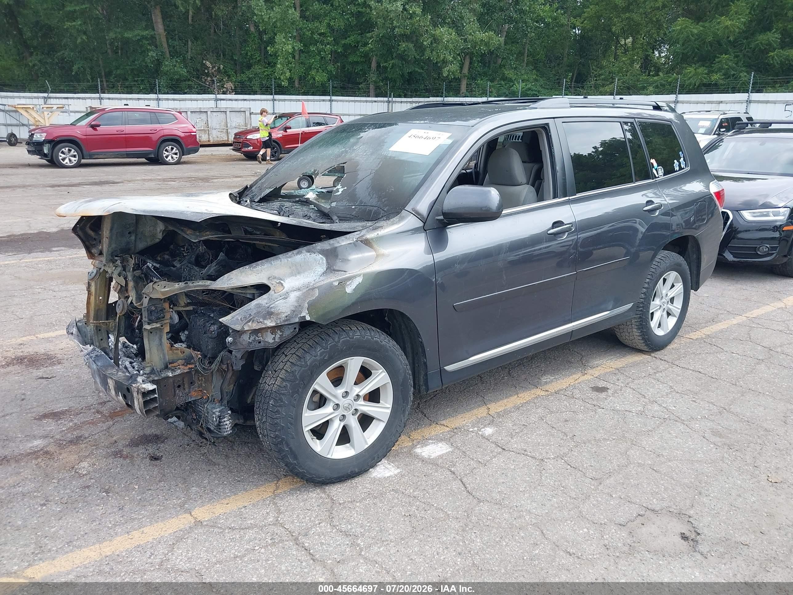 2012 Toyota Highlander Base V6 Gray vin: 5TDBK3EH4CS135230