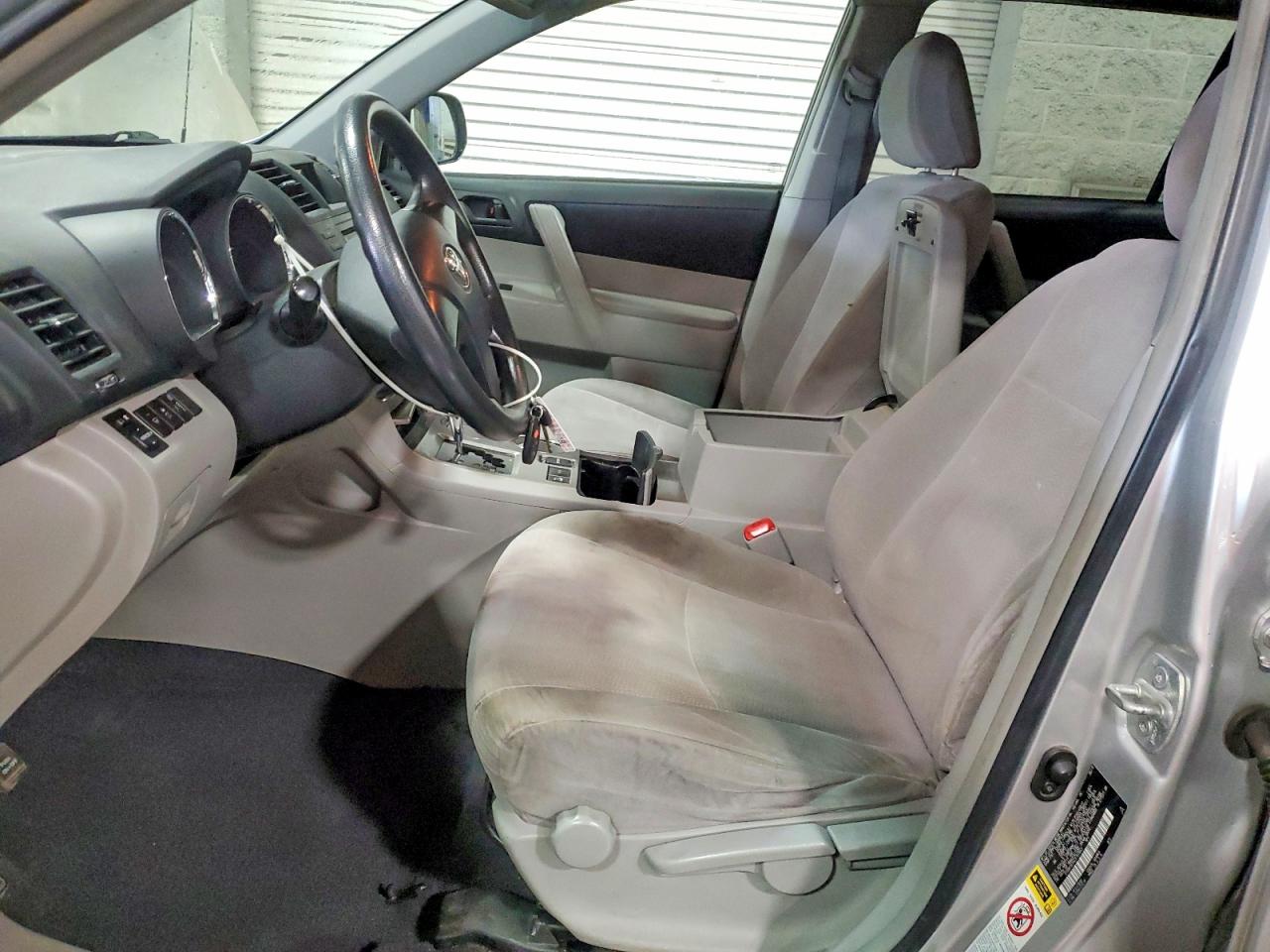 2012 Toyota Highlander Base Серебряный vin: 5TDBK3EH4CS157843