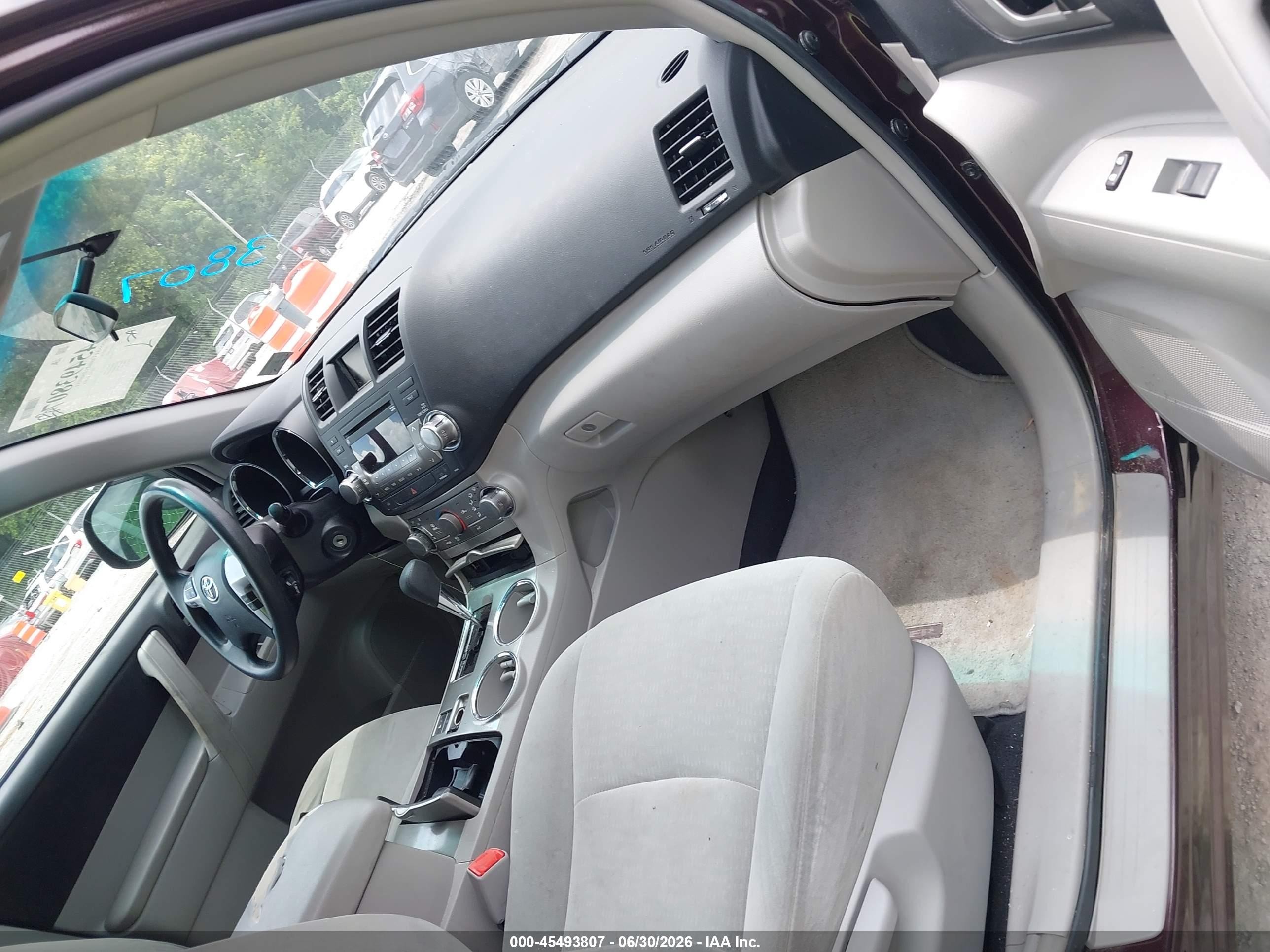 2012 Toyota Highlander Base V6 Brown vin: 5TDBK3EH4CS160855