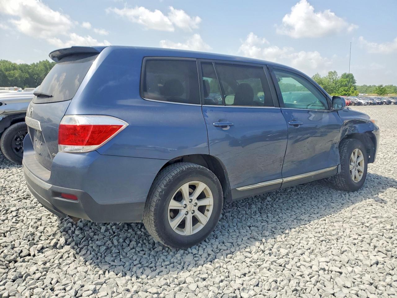 2012 Toyota Highlander Base Blue vin: 5TDBK3EH4CS163223