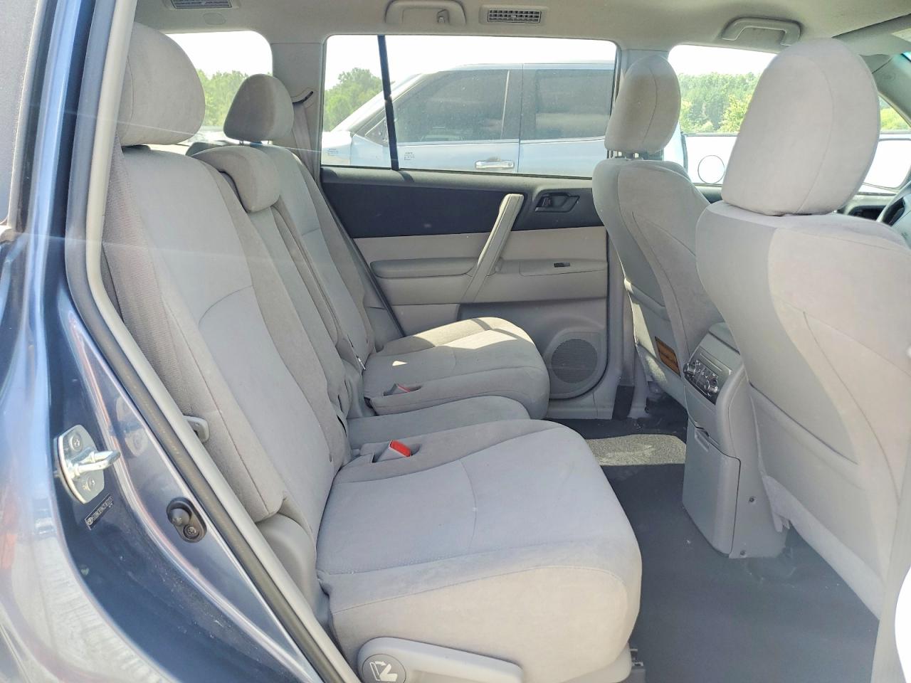2012 Toyota Highlander Base Blue vin: 5TDBK3EH4CS163223