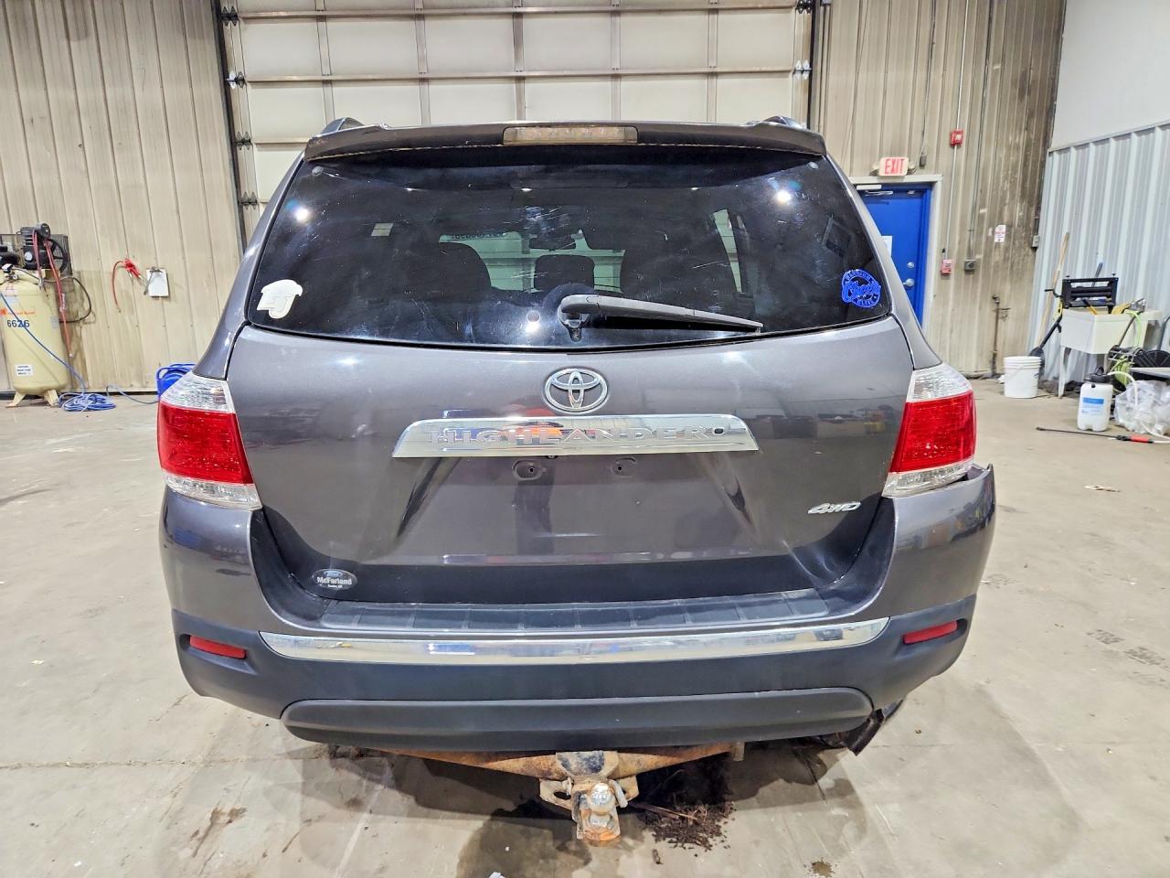 2012 Toyota Highlander Se Серый vin: 5TDBK3EH4CS174786