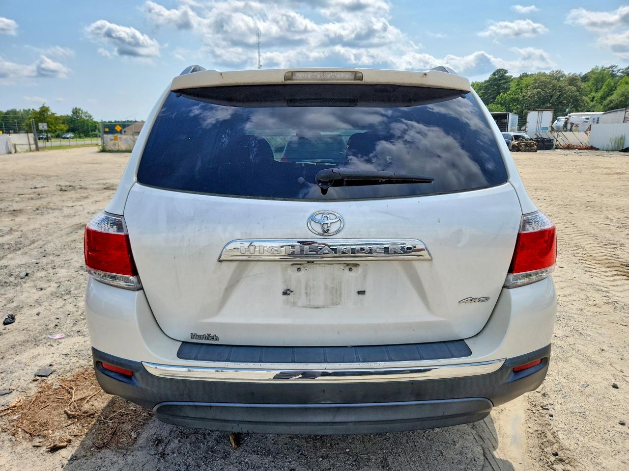 2013 Toyota Highlander Plus Белый vin: 5TDBK3EH4DS193677