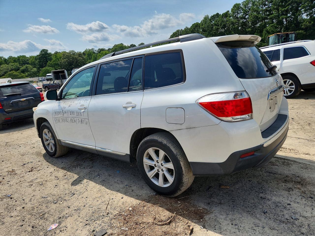 2013 Toyota Highlander Plus Белый vin: 5TDBK3EH4DS193677