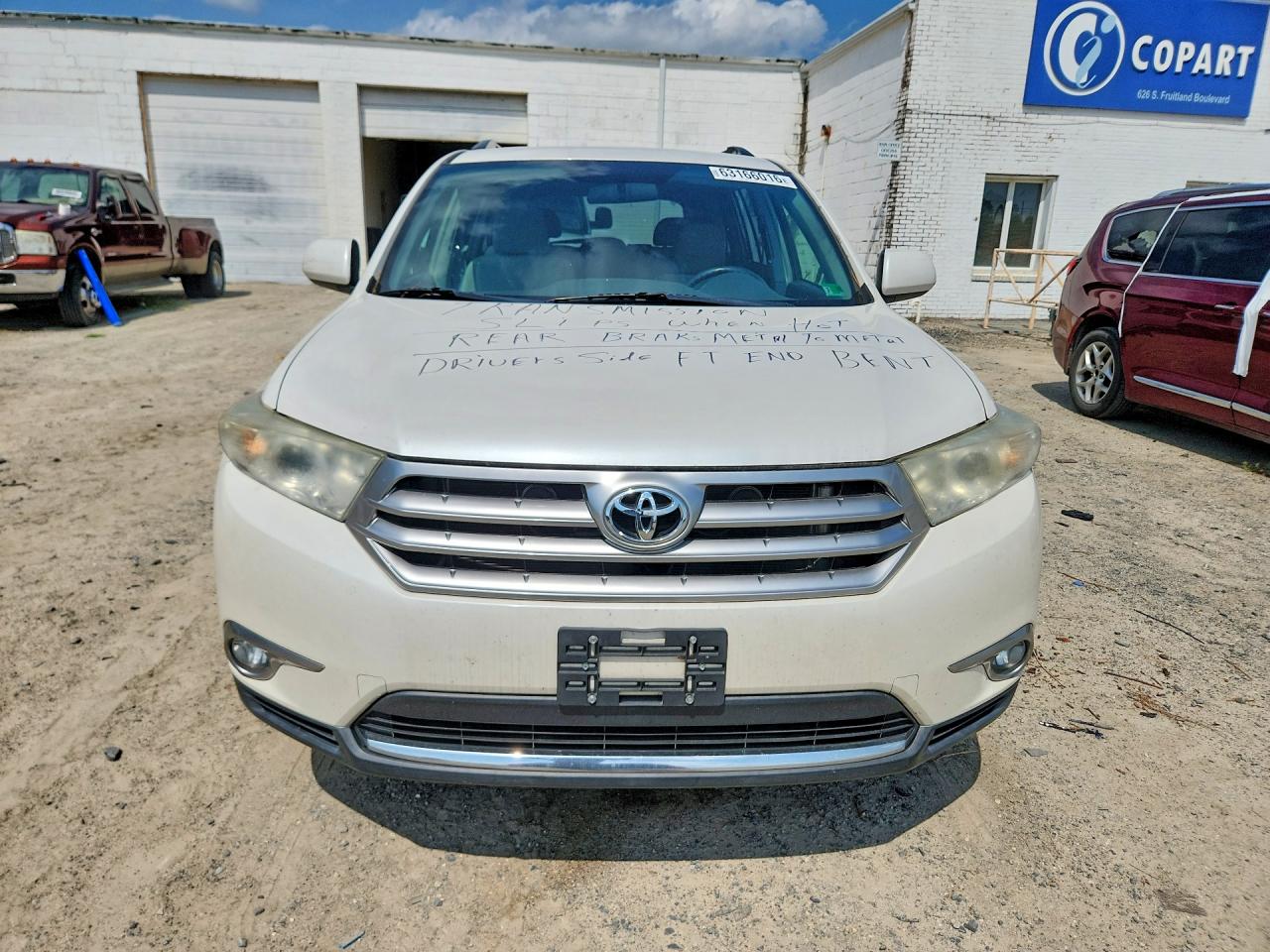 2013 Toyota Highlander Plus Белый vin: 5TDBK3EH4DS193677