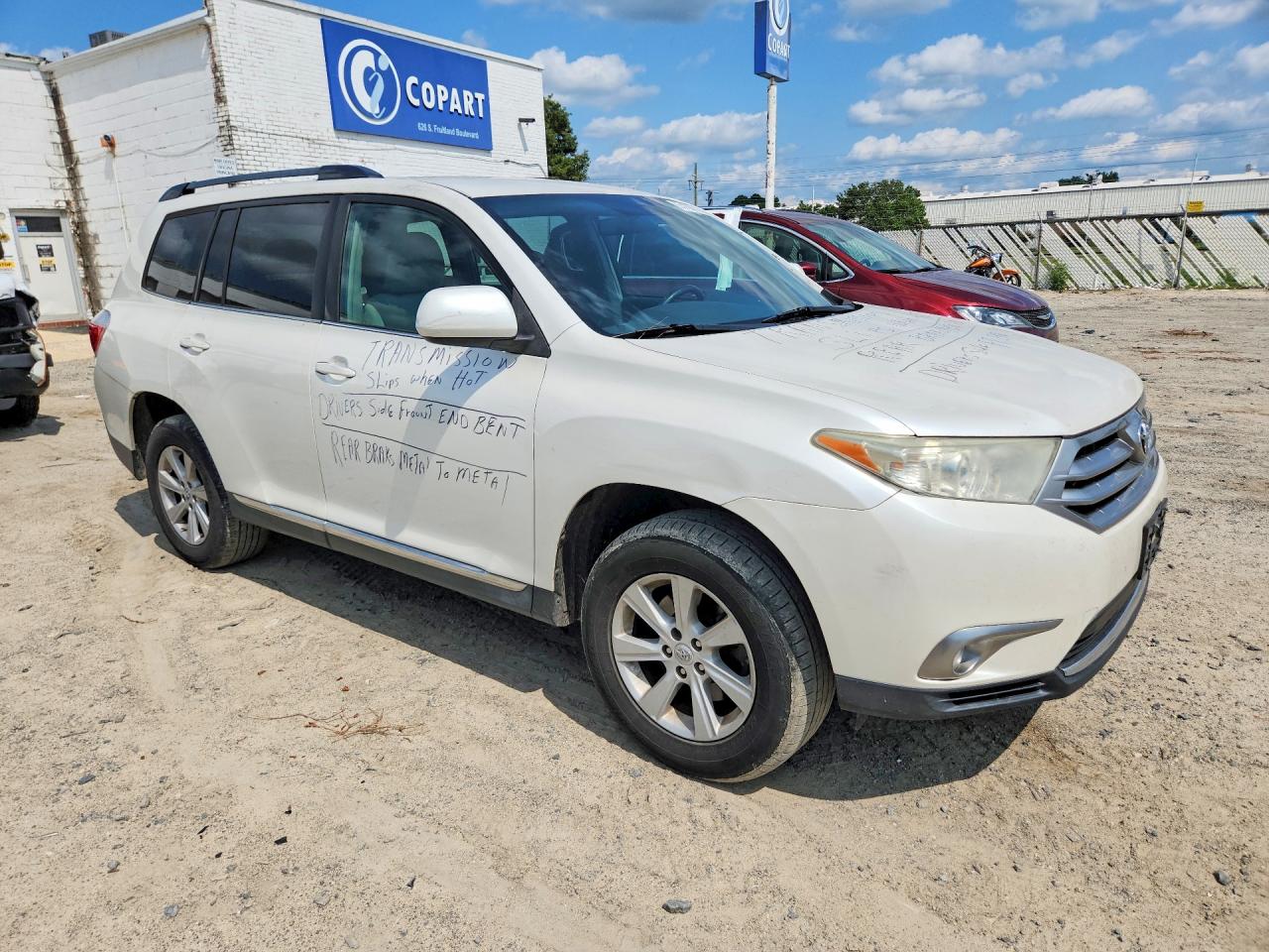 2013 Toyota Highlander Plus Белый vin: 5TDBK3EH4DS193677