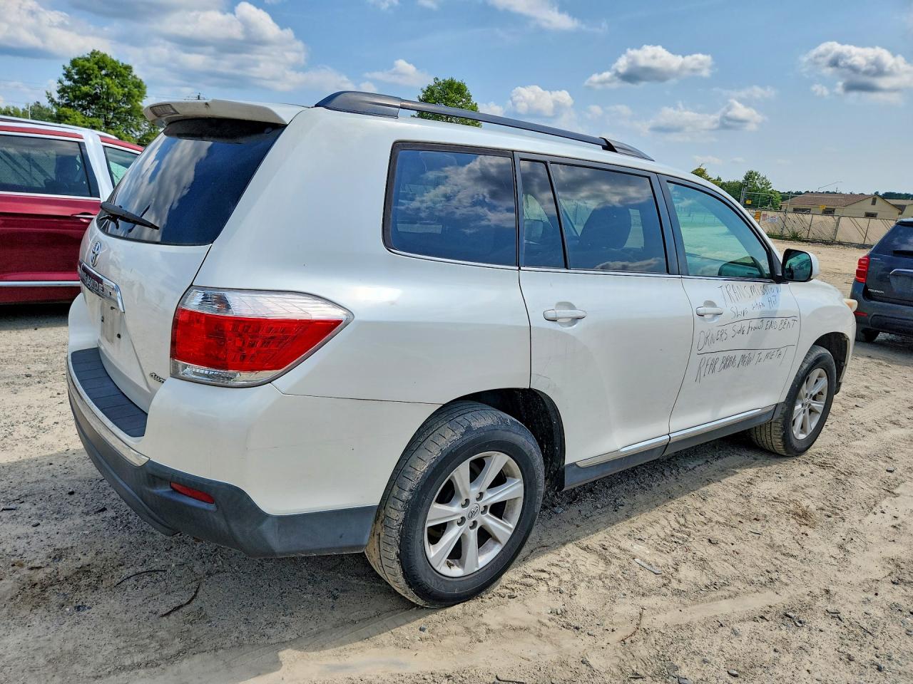 2013 Toyota Highlander Plus Белый vin: 5TDBK3EH4DS193677