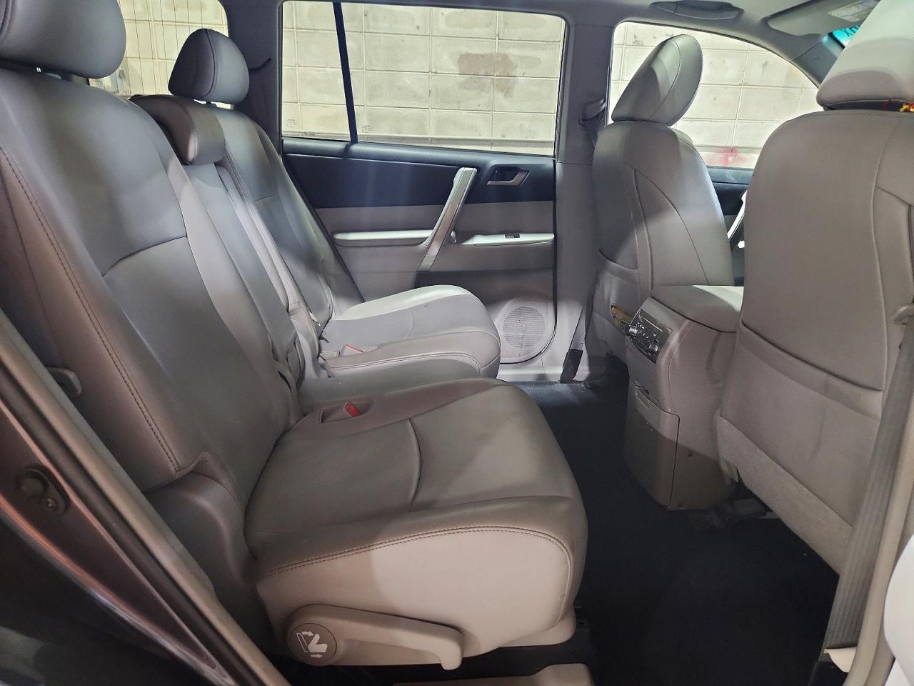 2013 Toyota Highlander Se Gray vin: 5TDBK3EH4DS199799