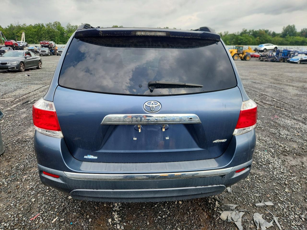 2013 Toyota Highlander Se Blue vin: 5TDBK3EH4DS213927