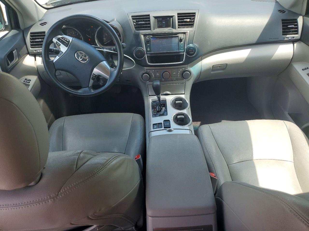 2013 Toyota Highlander Plus Black vin: 5TDBK3EH4DS224636