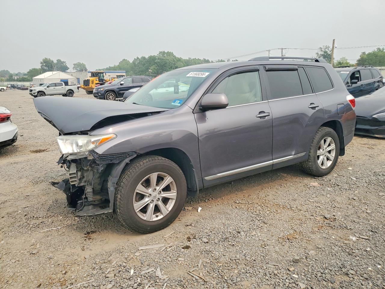 2011 Toyota Highlander Base Gray vin: 5TDBK3EH5BS056633