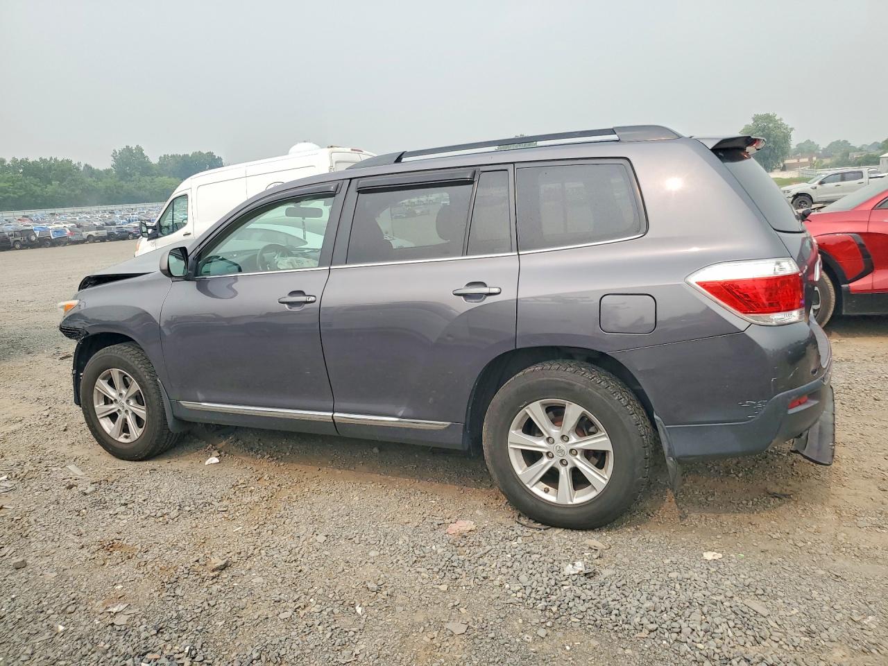 2011 Toyota Highlander Base Gray vin: 5TDBK3EH5BS056633