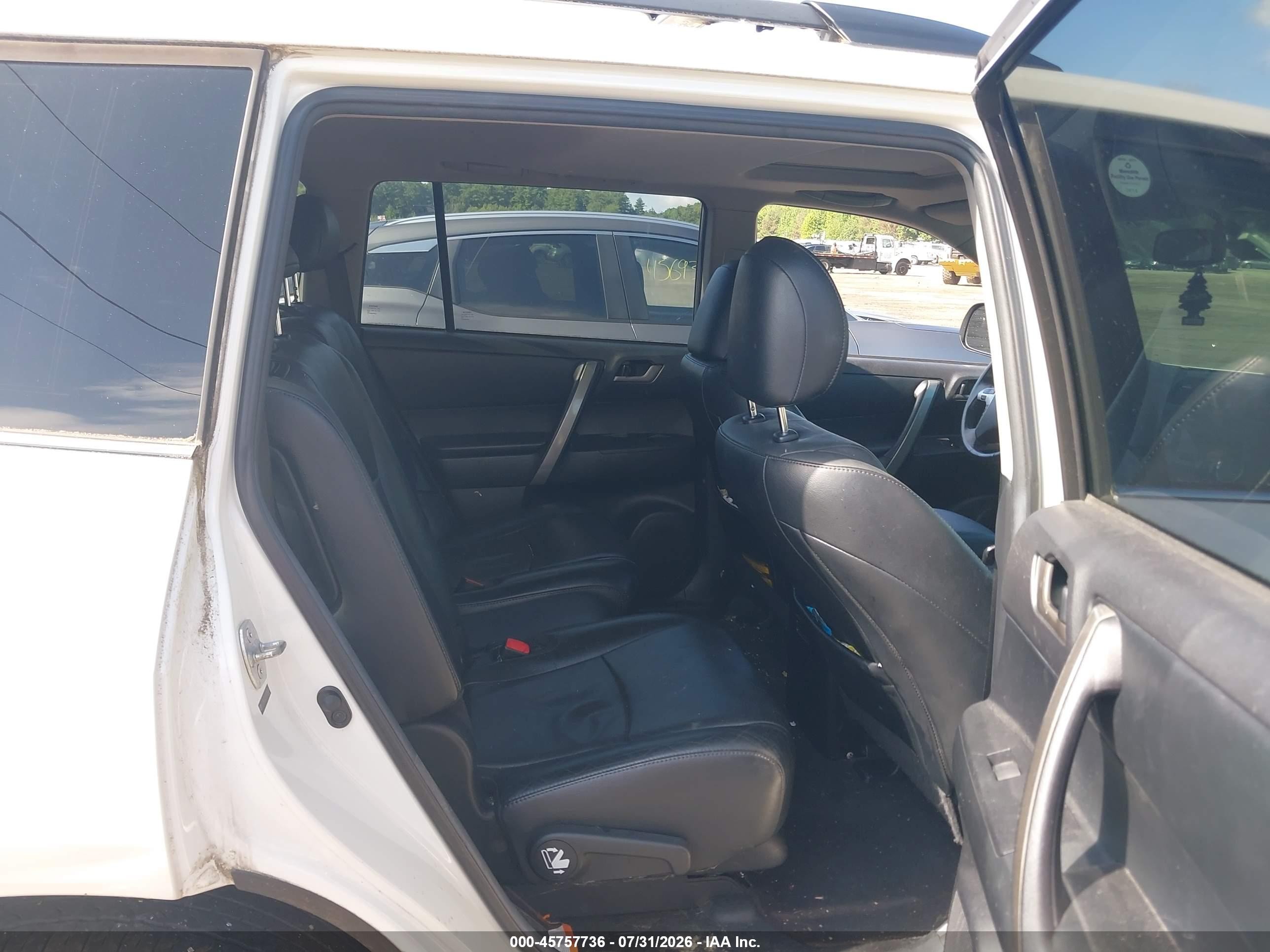 2011 Toyota Highlander Se V6 White vin: 5TDBK3EH5BS084044