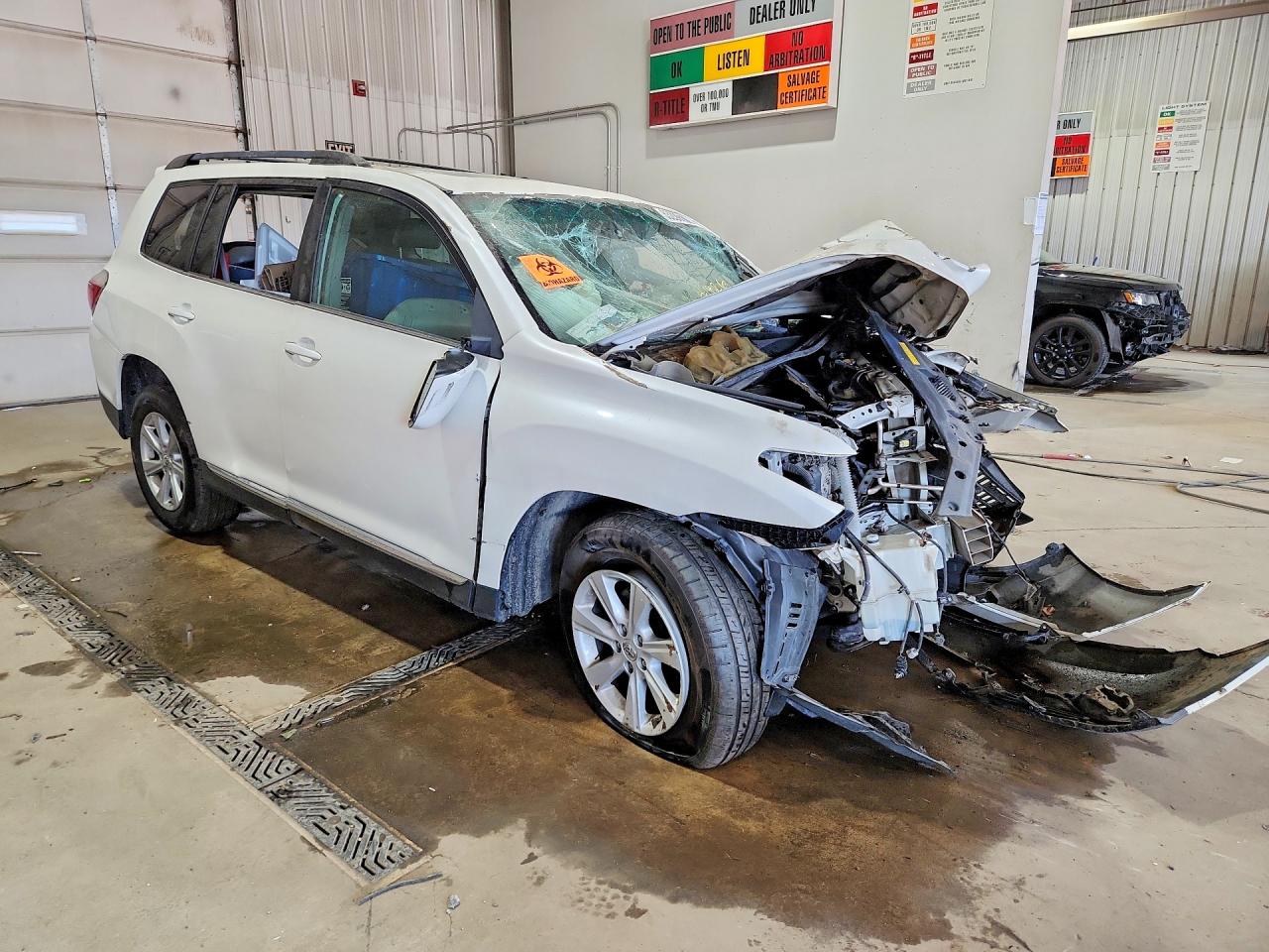 2012 Toyota Highlander Se White vin: 5TDBK3EH5CS100177