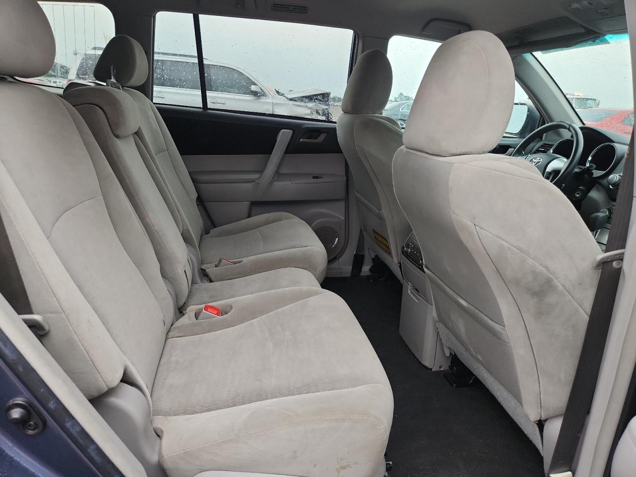 2012 Toyota Highlander Base Blue vin: 5TDBK3EH5CS109123