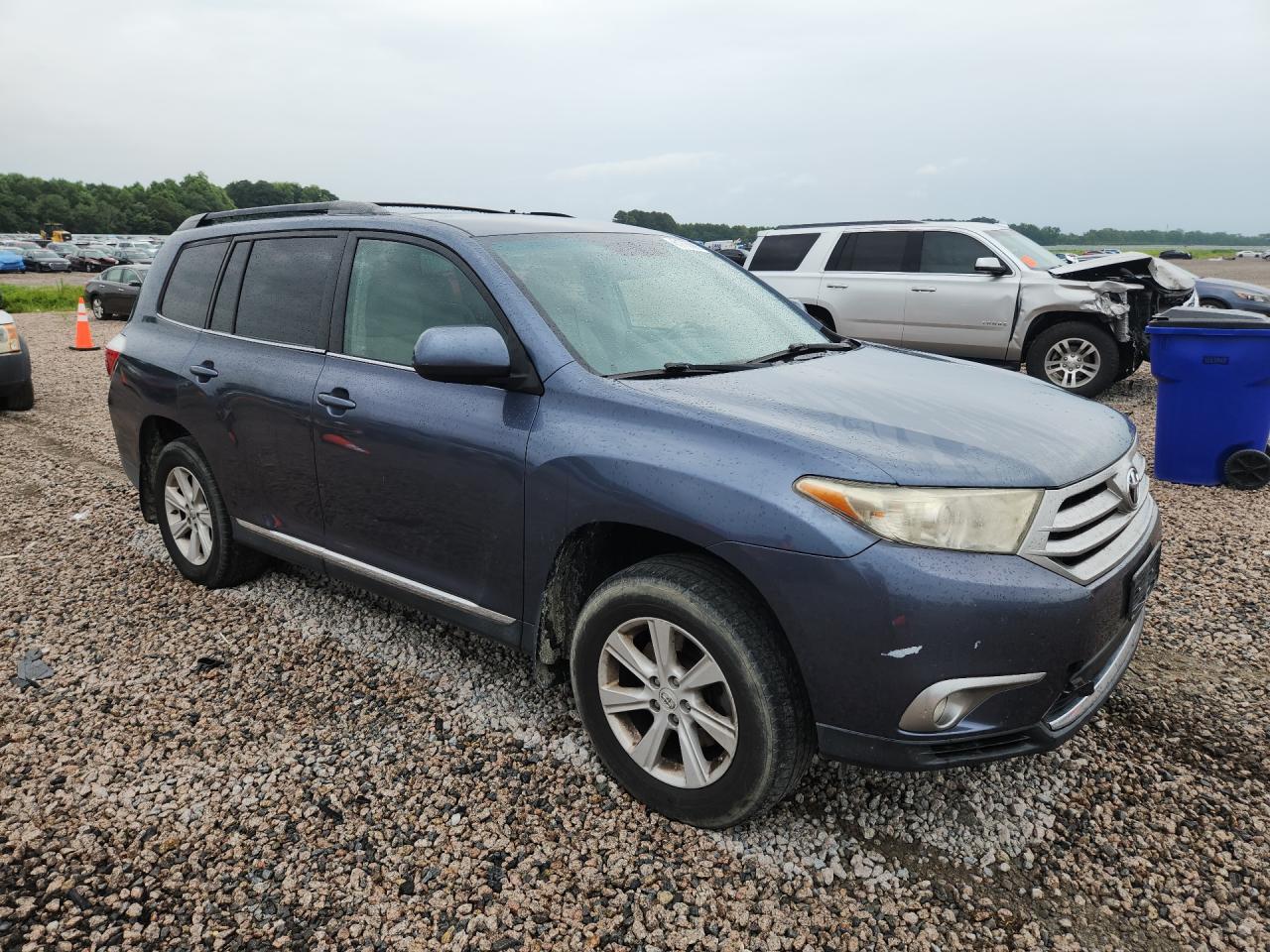 2012 Toyota Highlander Base Blue vin: 5TDBK3EH5CS109123