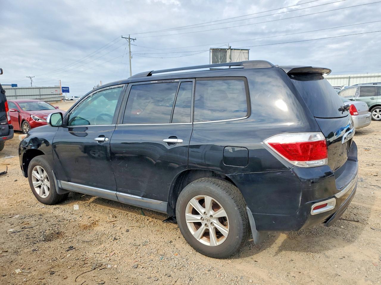 2012 Toyota Highlander Base Black vin: 5TDBK3EH5CS139996